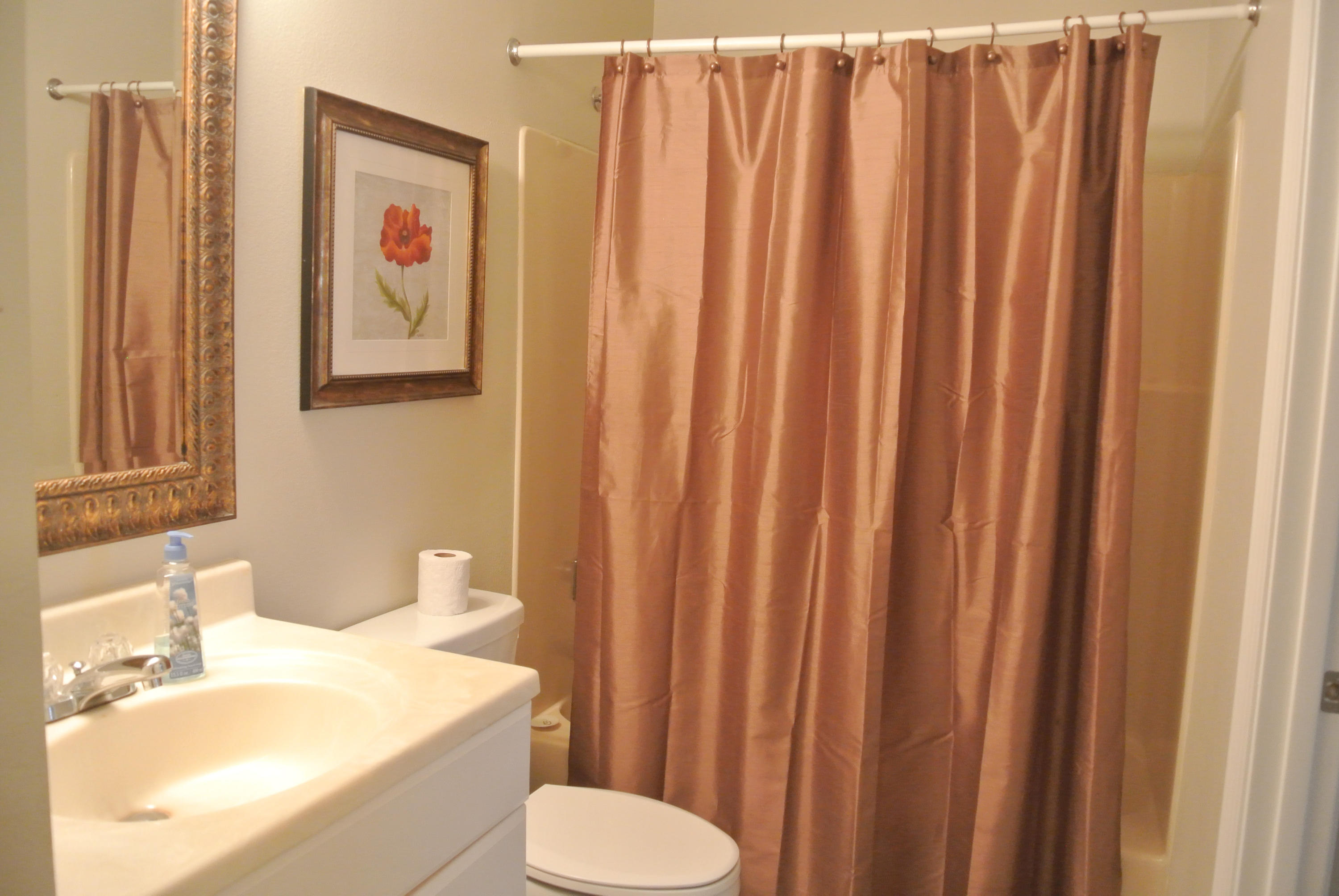 SUMMER BREEZE CONDO - Residential