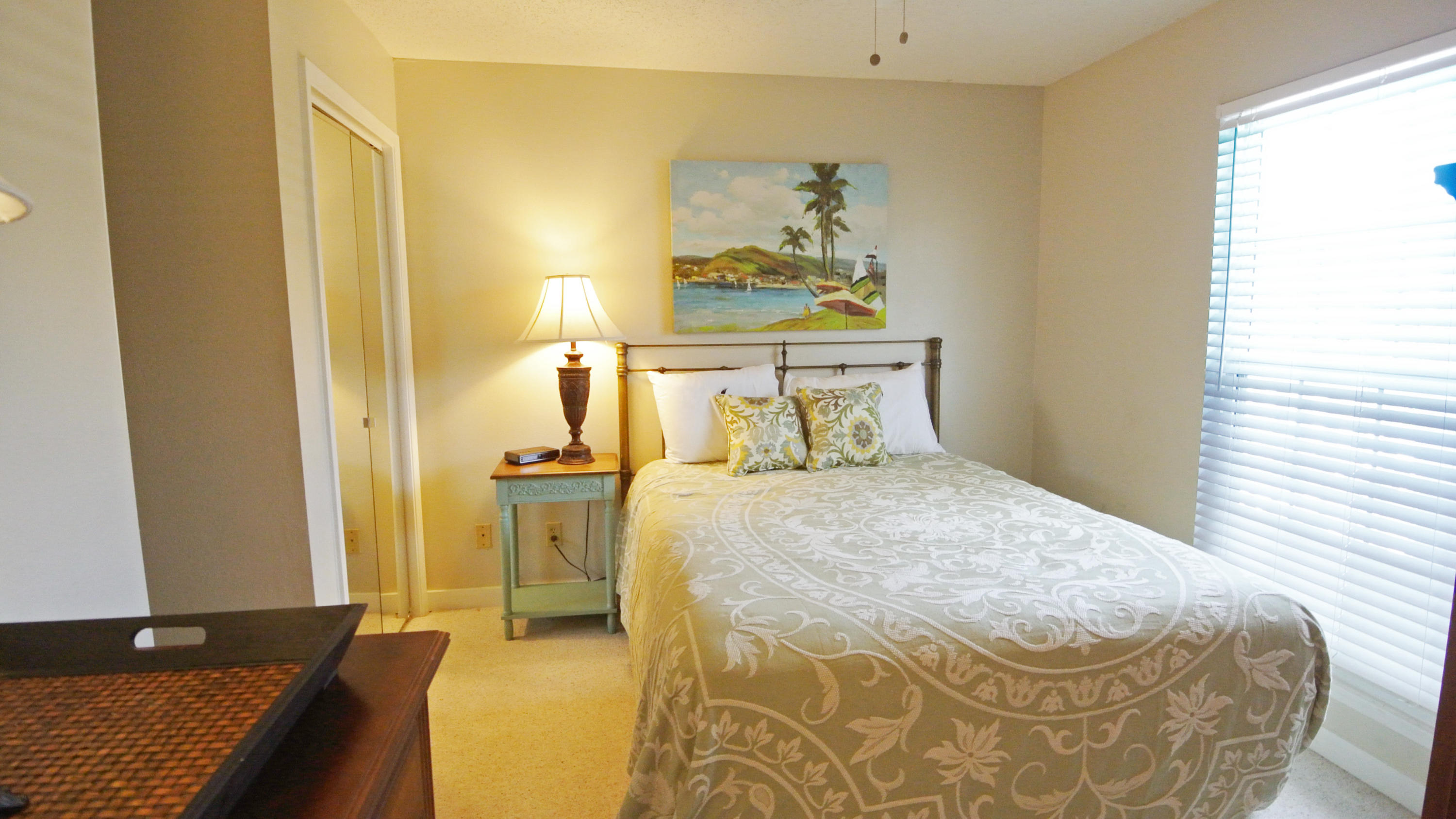 SUMMER BREEZE CONDO - Residential