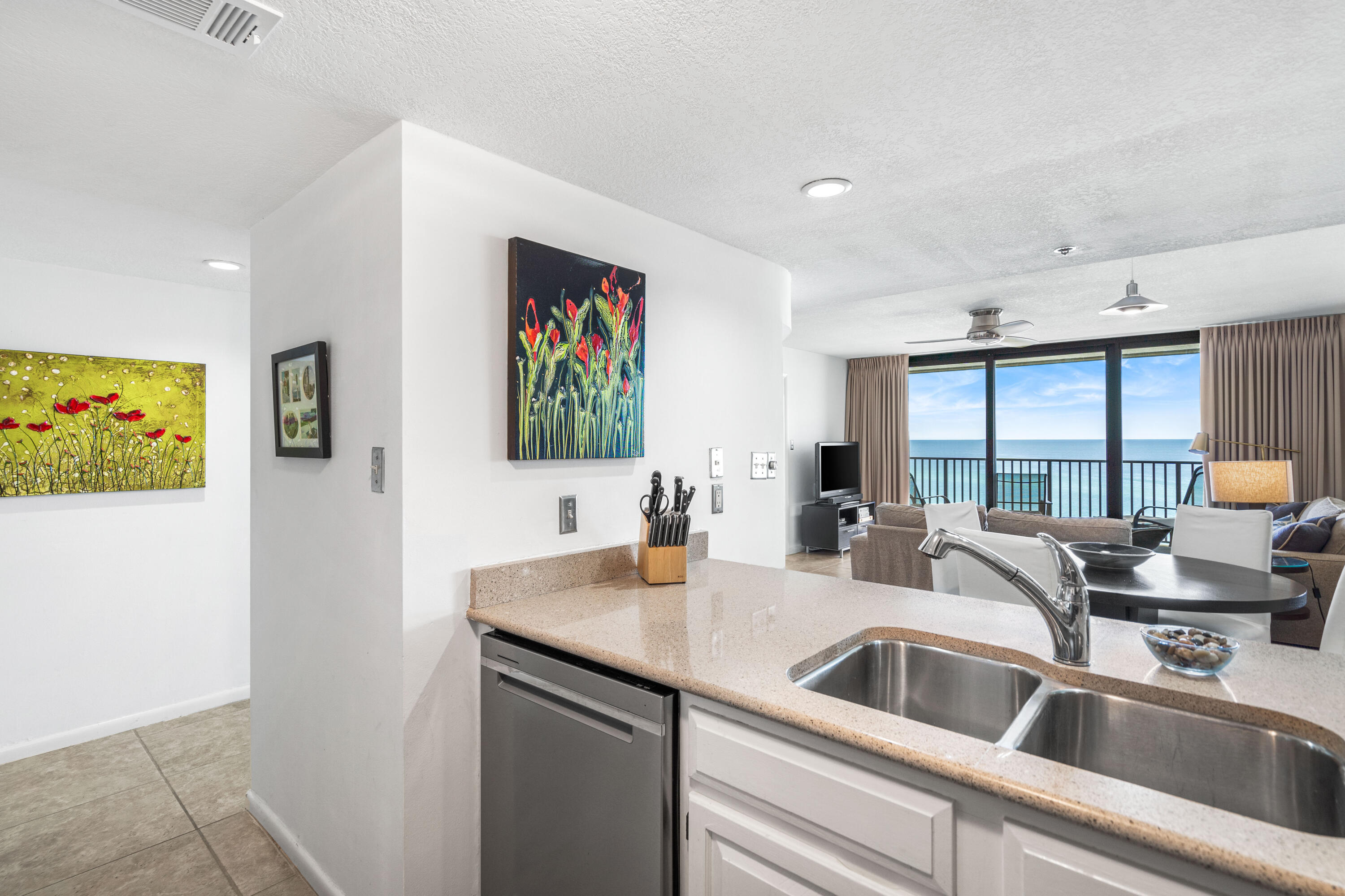 ONE SEAGROVE PLACE CONDOMINIUMS - Residential