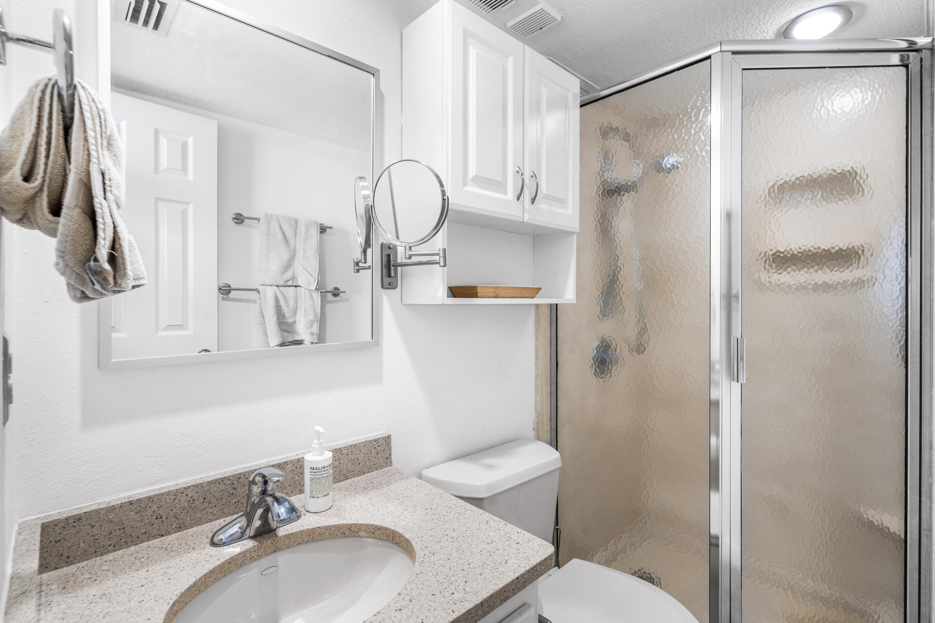 ONE SEAGROVE PLACE CONDOMINIUMS - Residential