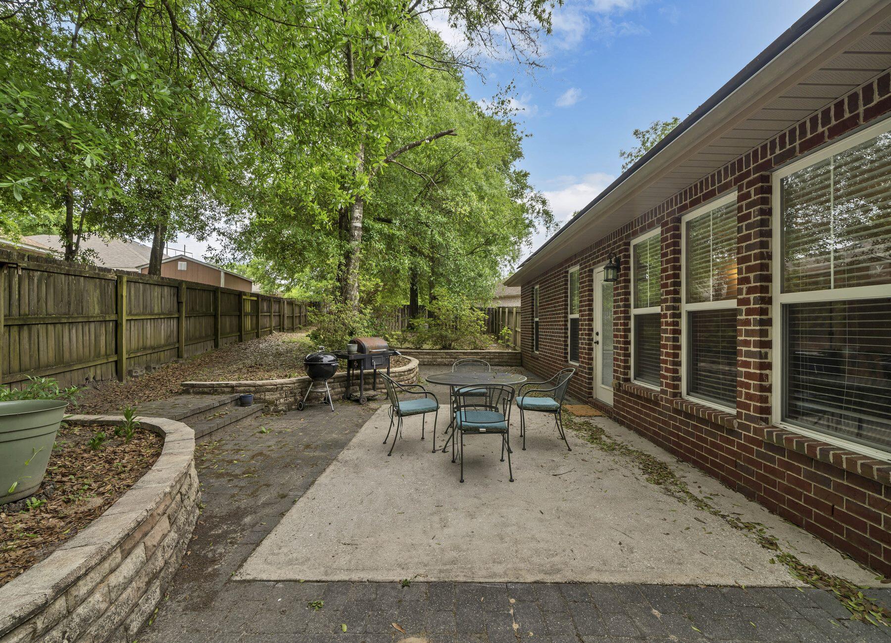 TRAILWOOD ESTATES - Residential