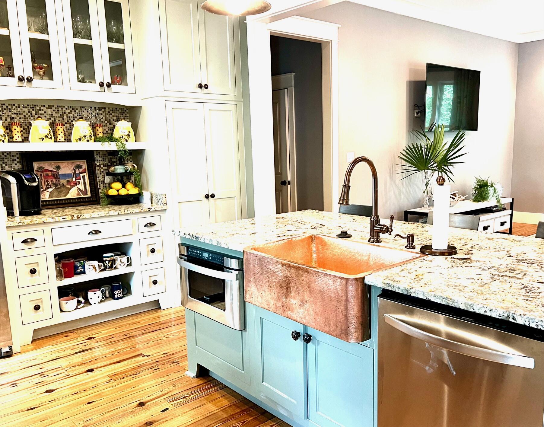 GRAYTON BAYOU - Residential