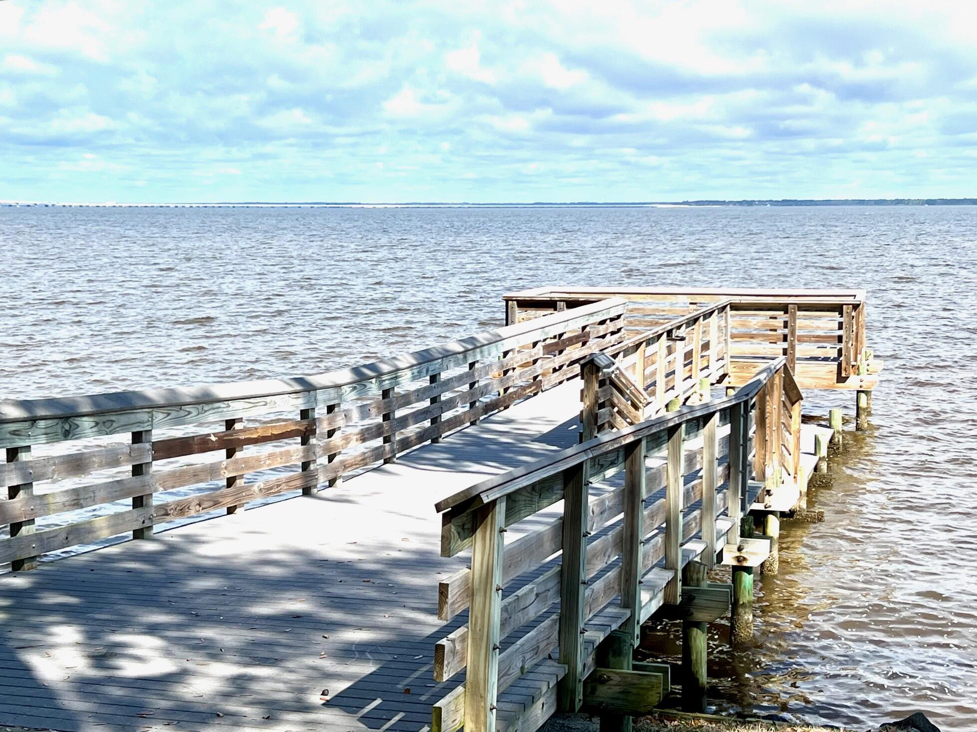 GRAYTON BAYOU - Residential