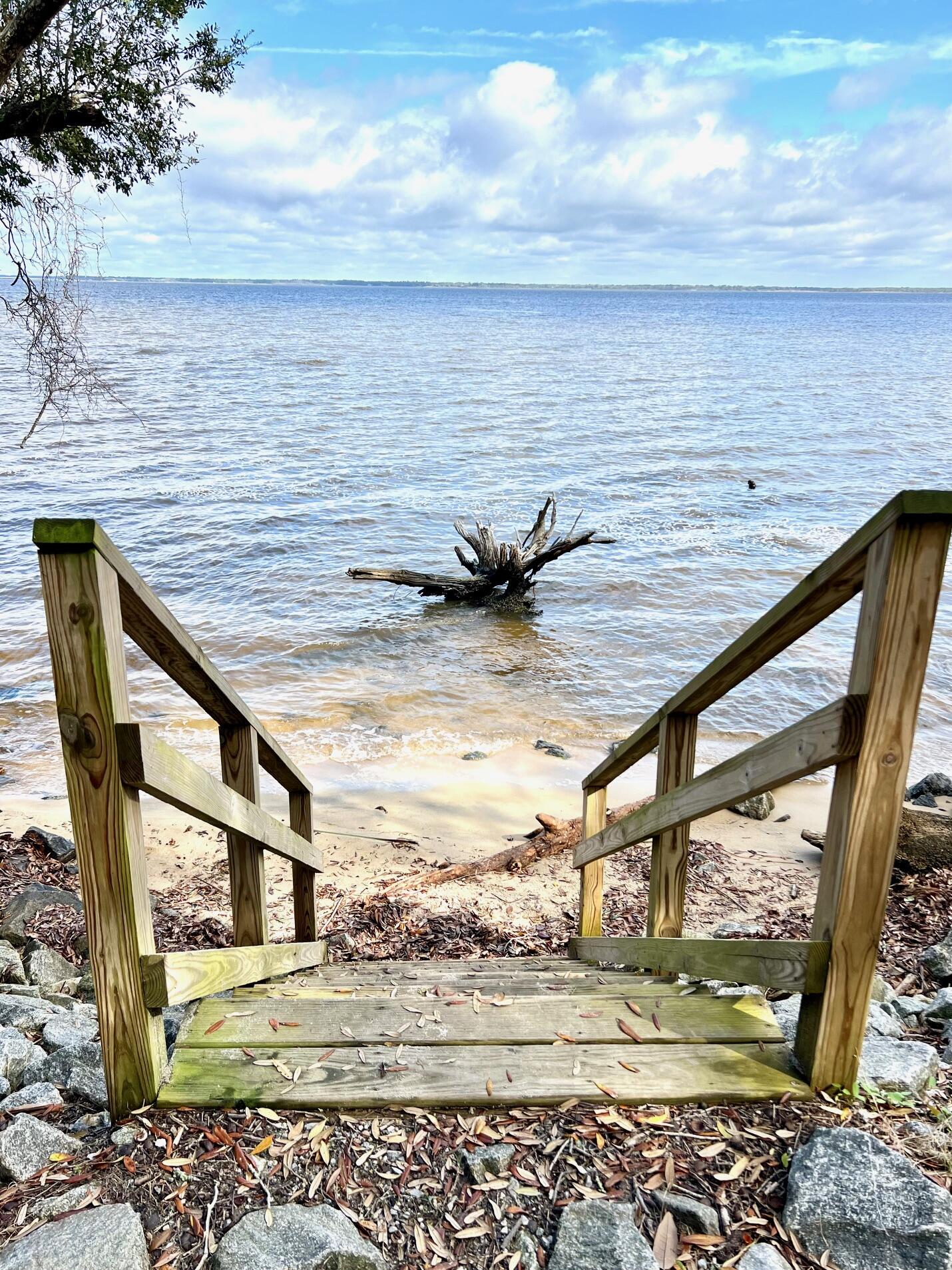 GRAYTON BAYOU - Residential