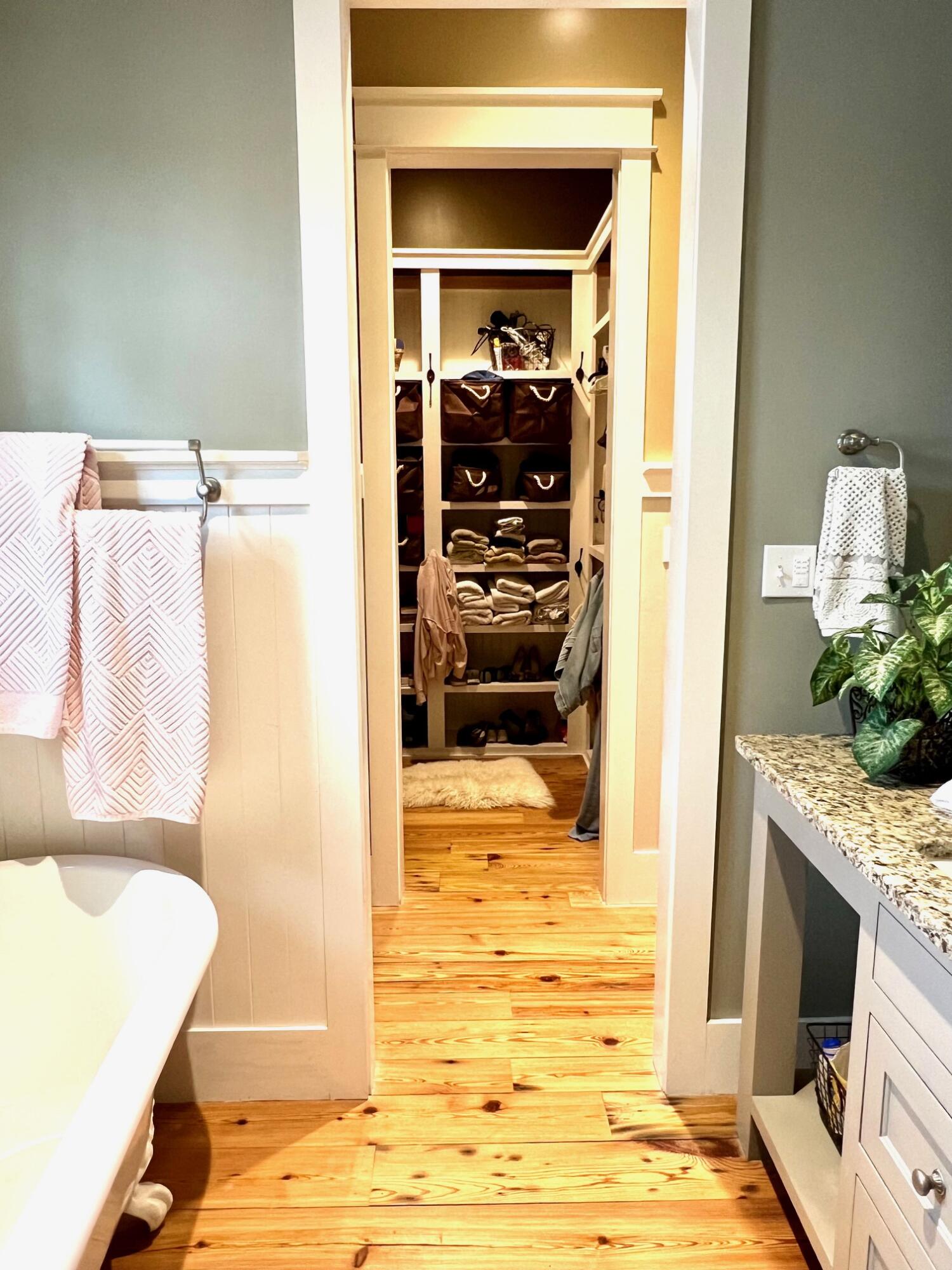 GRAYTON BAYOU - Residential