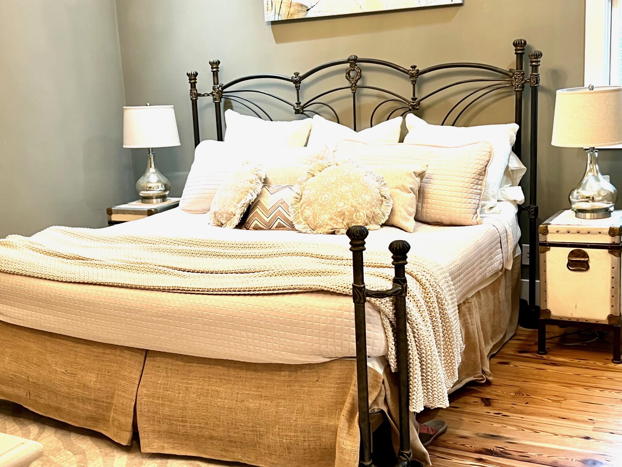 GRAYTON BAYOU - Residential