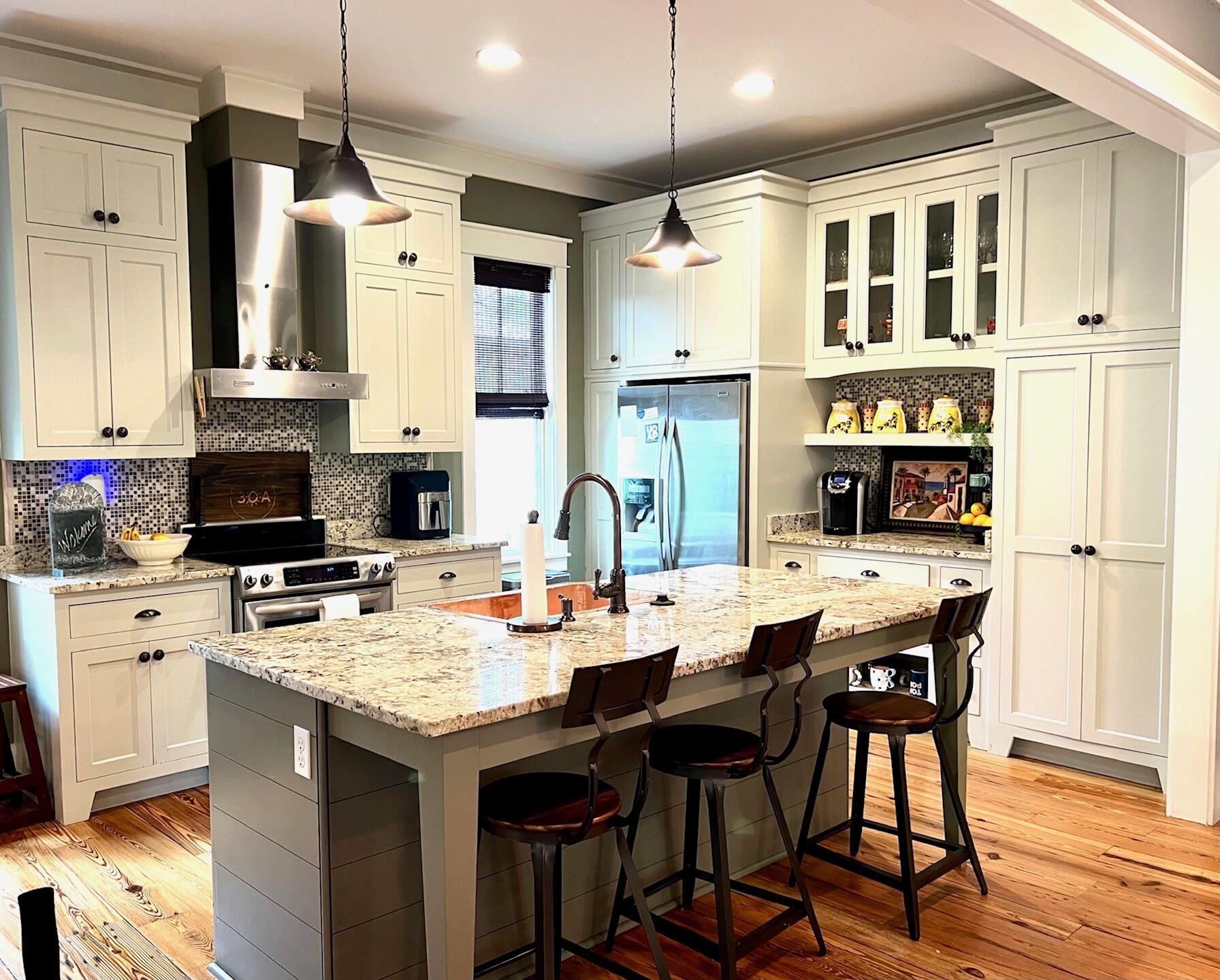 GRAYTON BAYOU - Residential