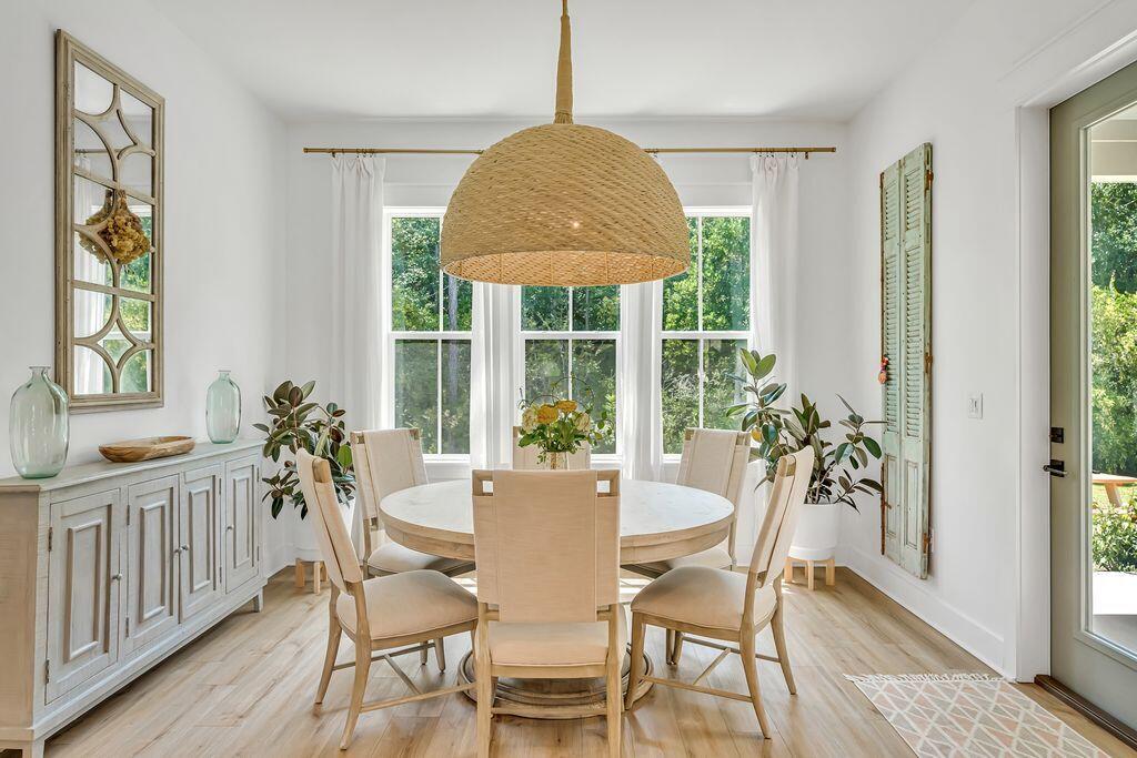 SECLUSION BAY - Residential