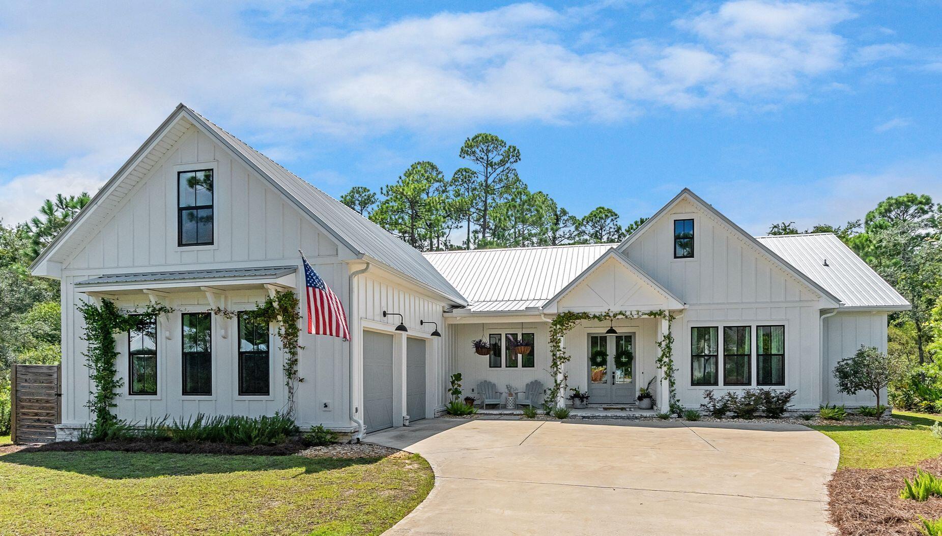 SECLUSION BAY - Residential