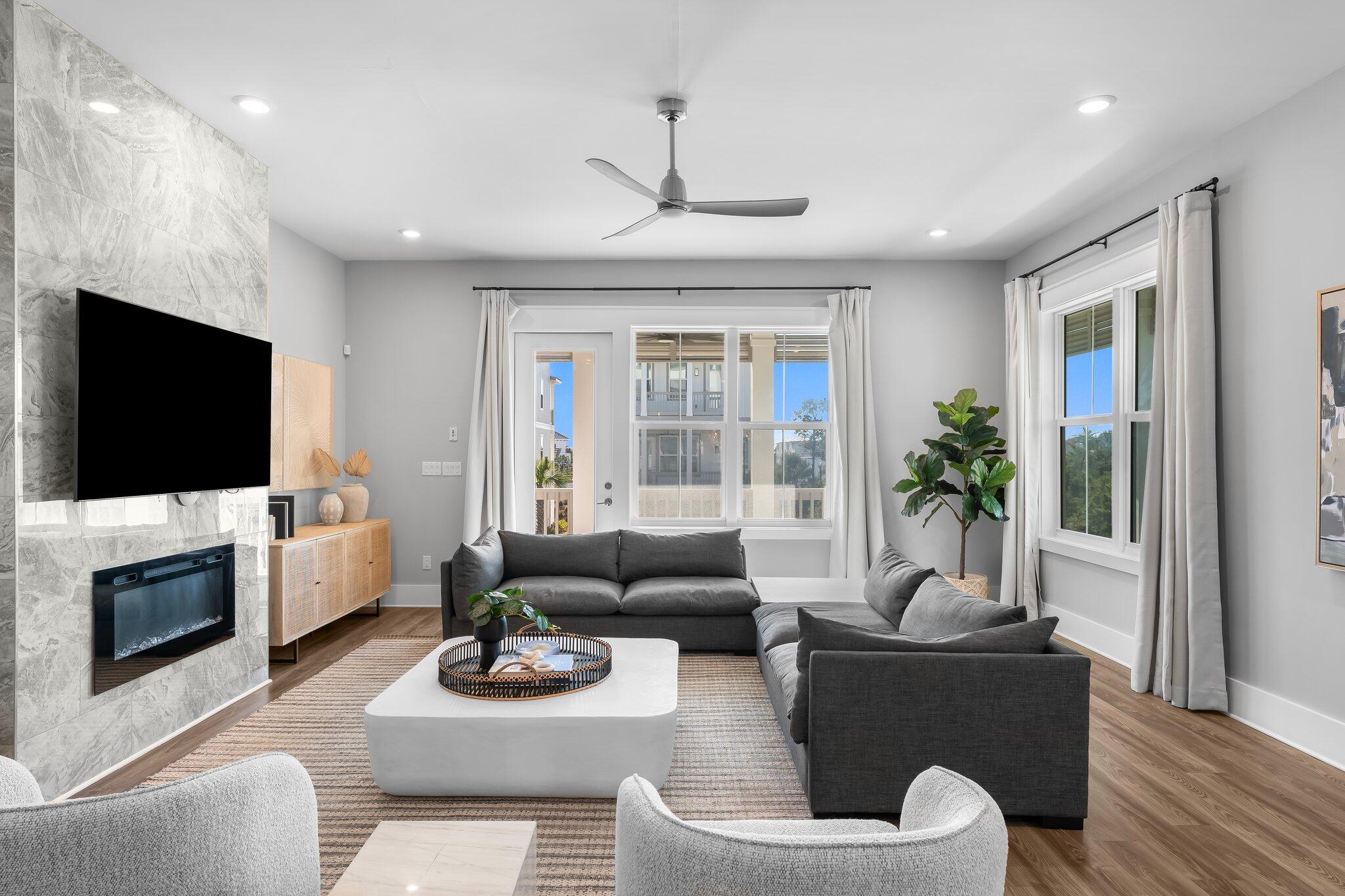 34 W Majestic Palm Drive