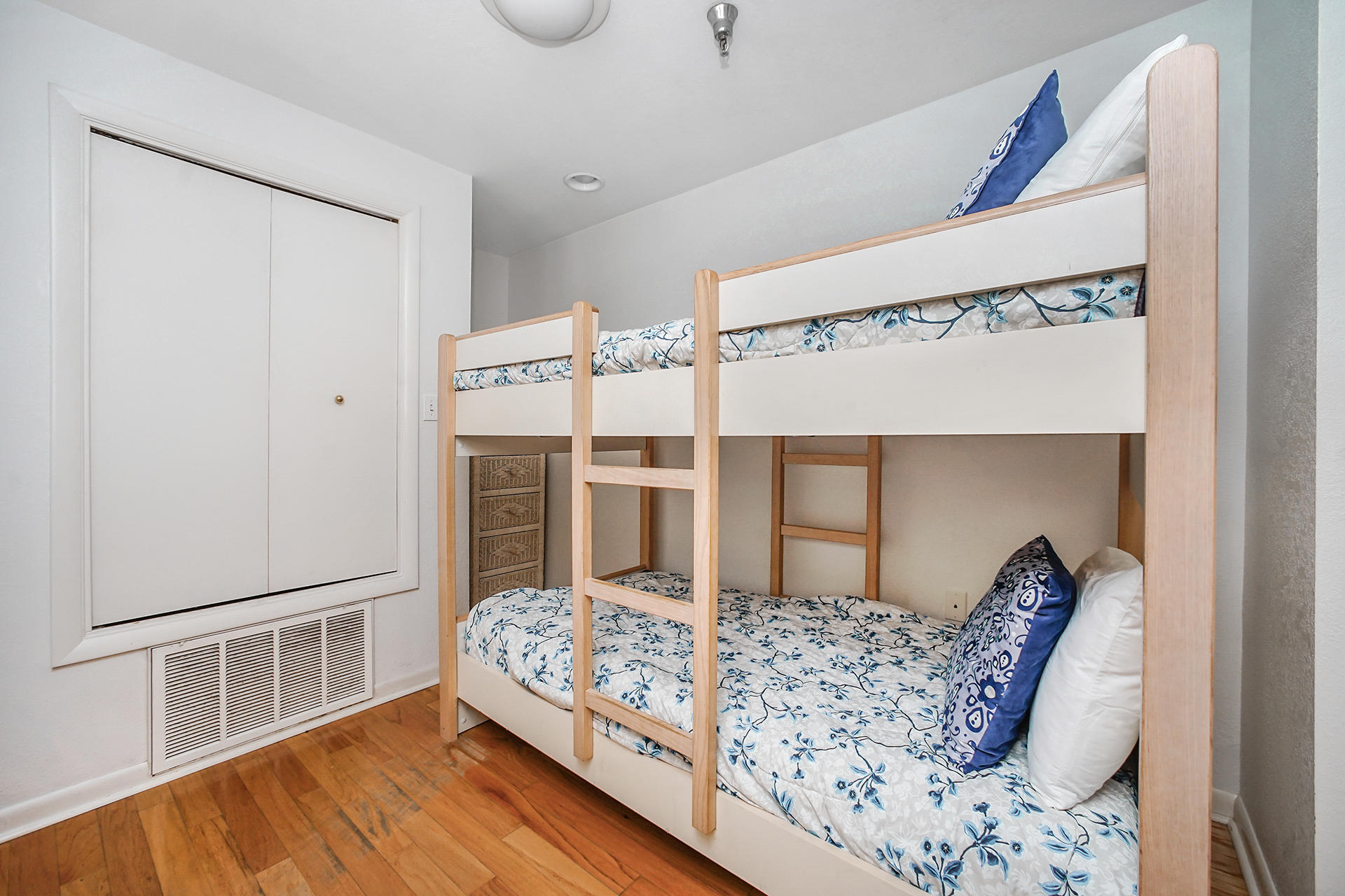 CABANA CLUB CONDO - Residential