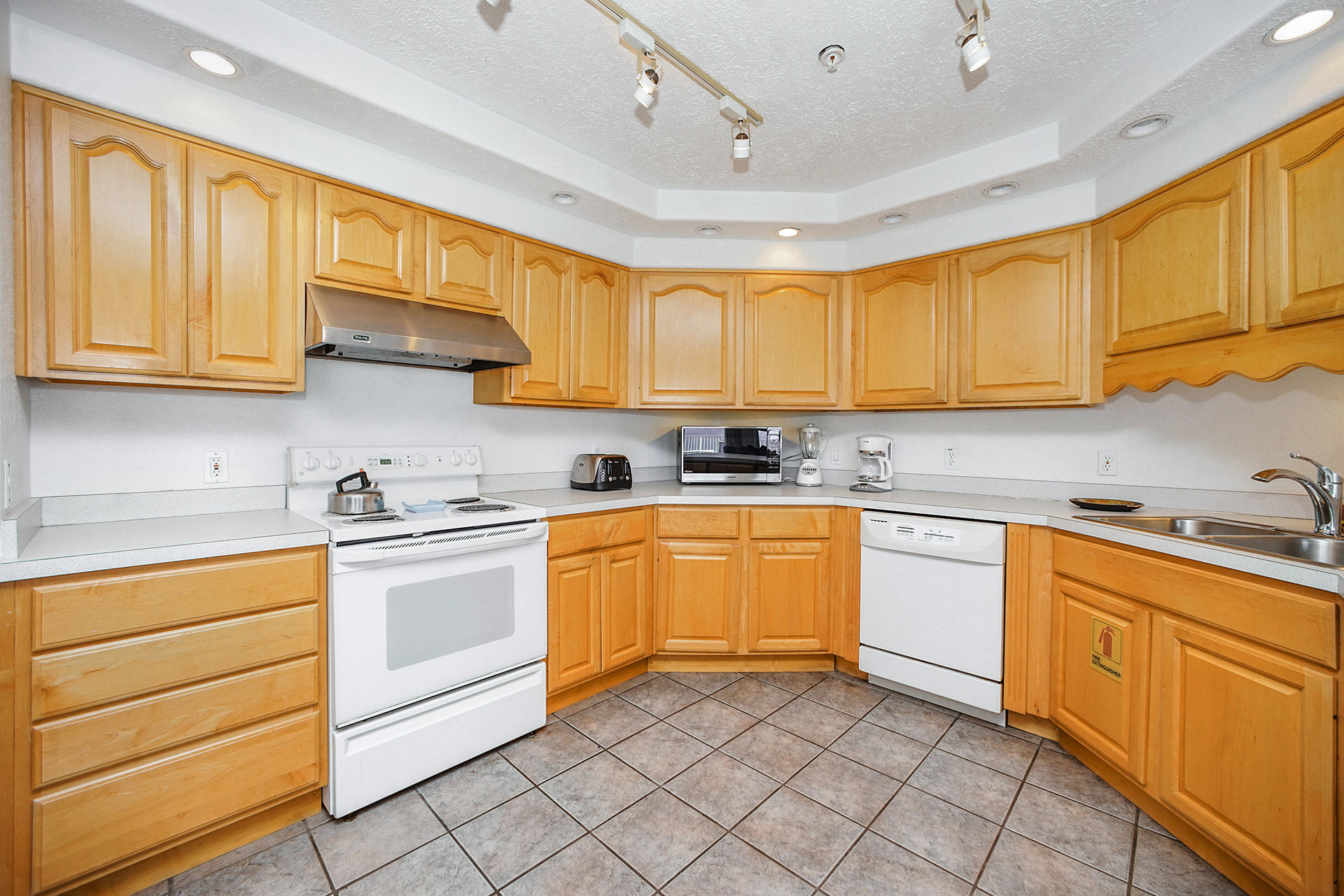 CABANA CLUB CONDO - Residential