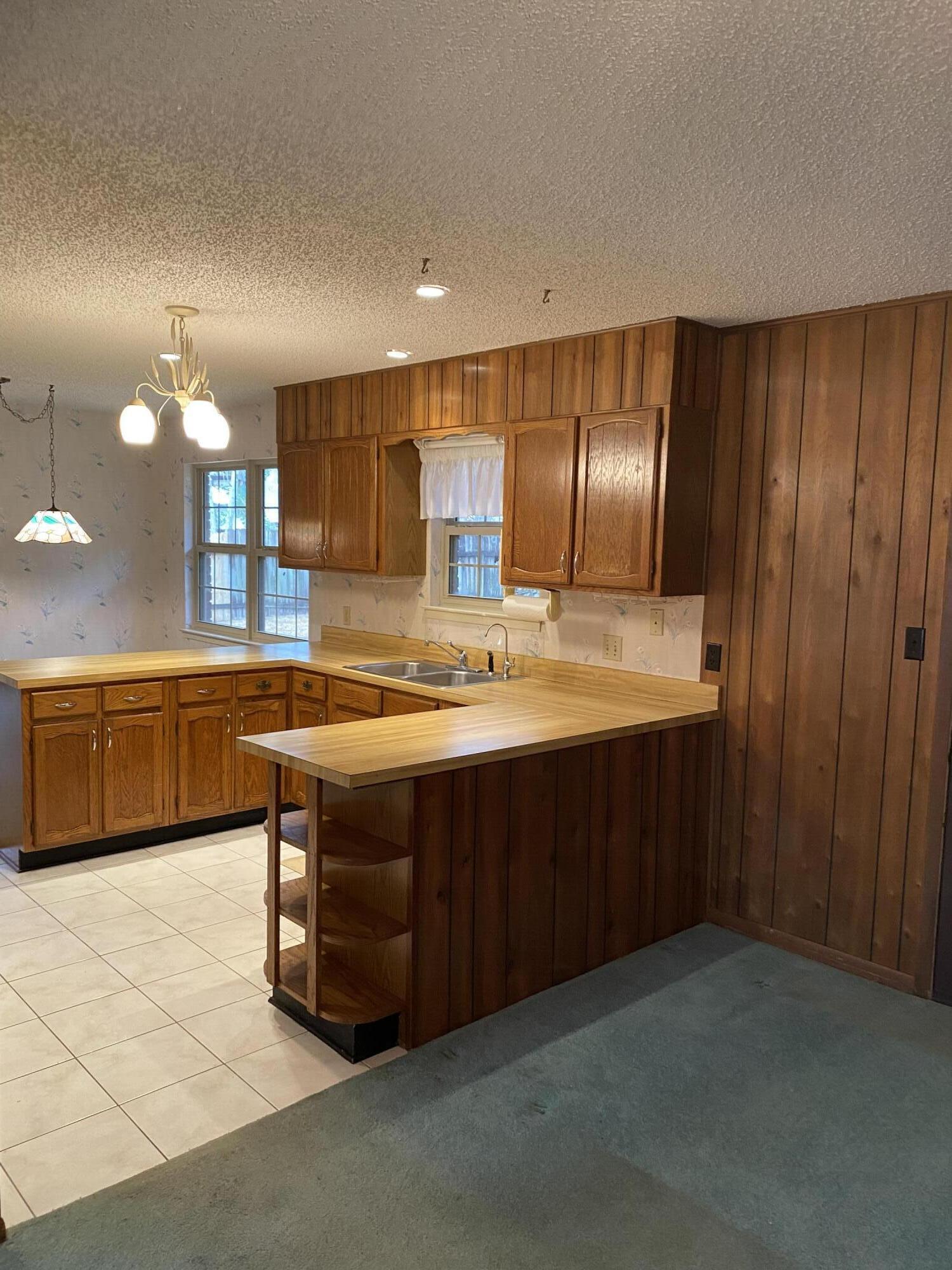 RAINTREE ESTATES - Residential