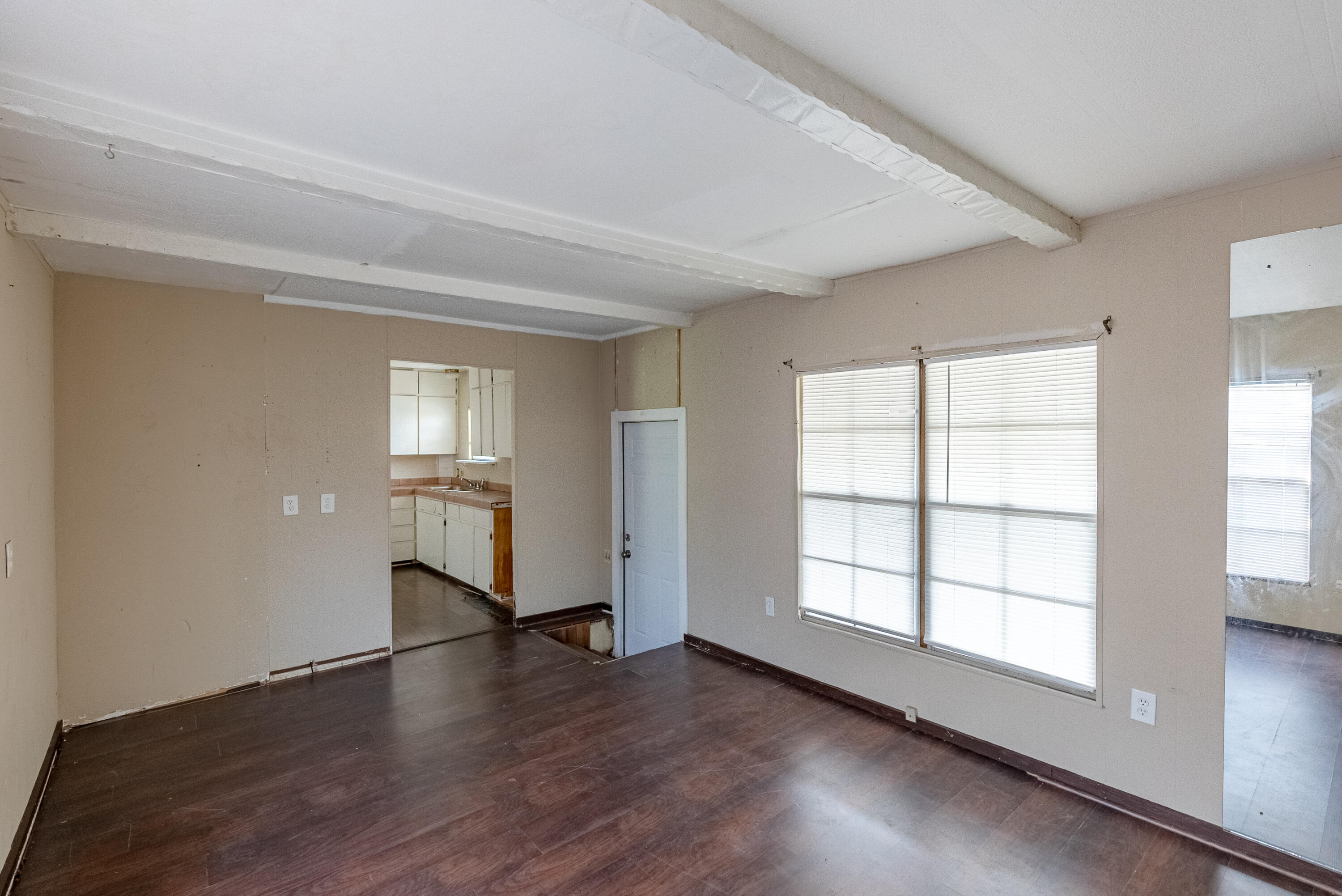 LAGUNA BEACH - Residential