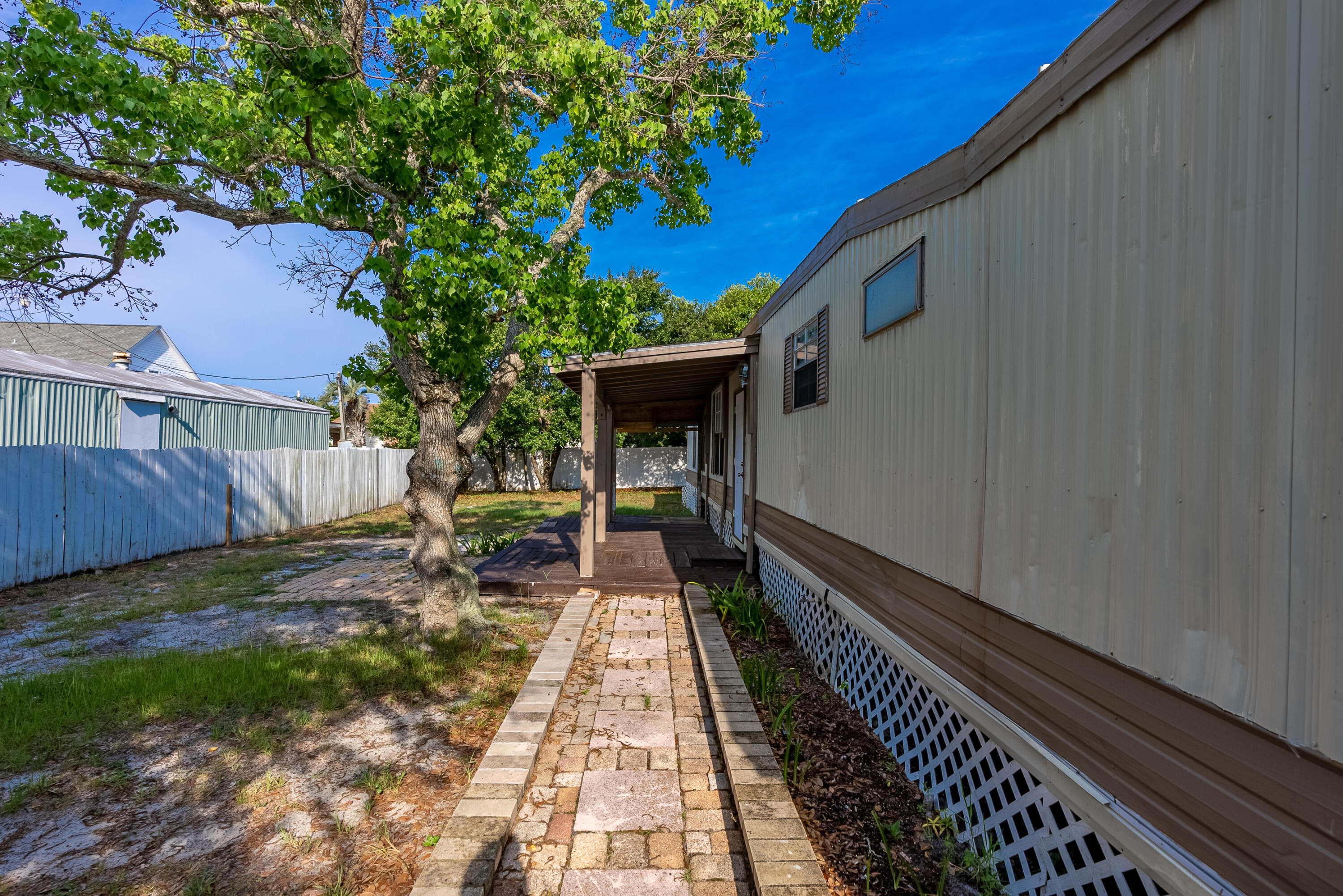 LAGUNA BEACH - Residential