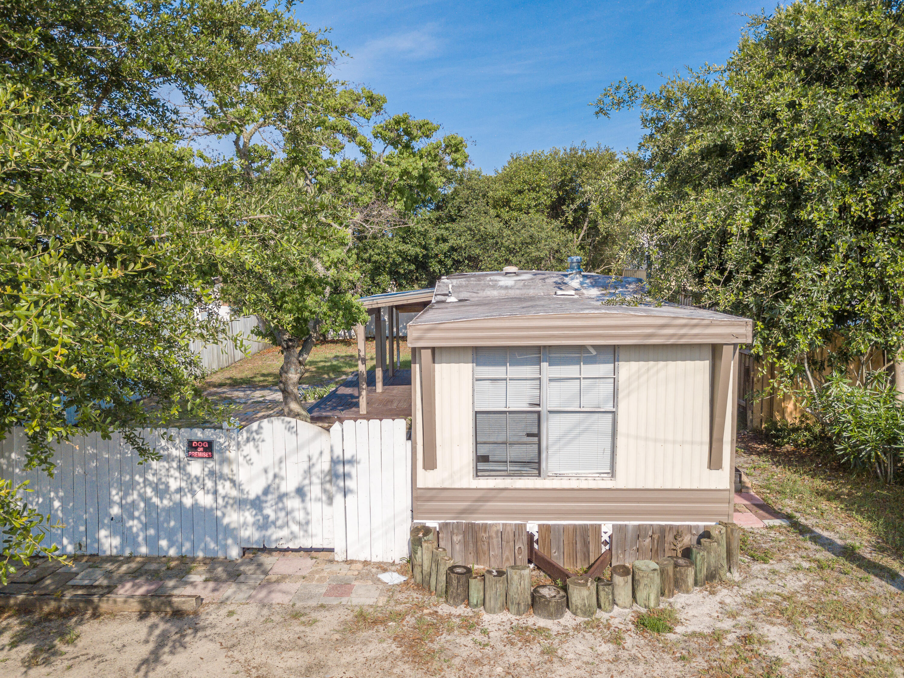 LAGUNA BEACH - Residential