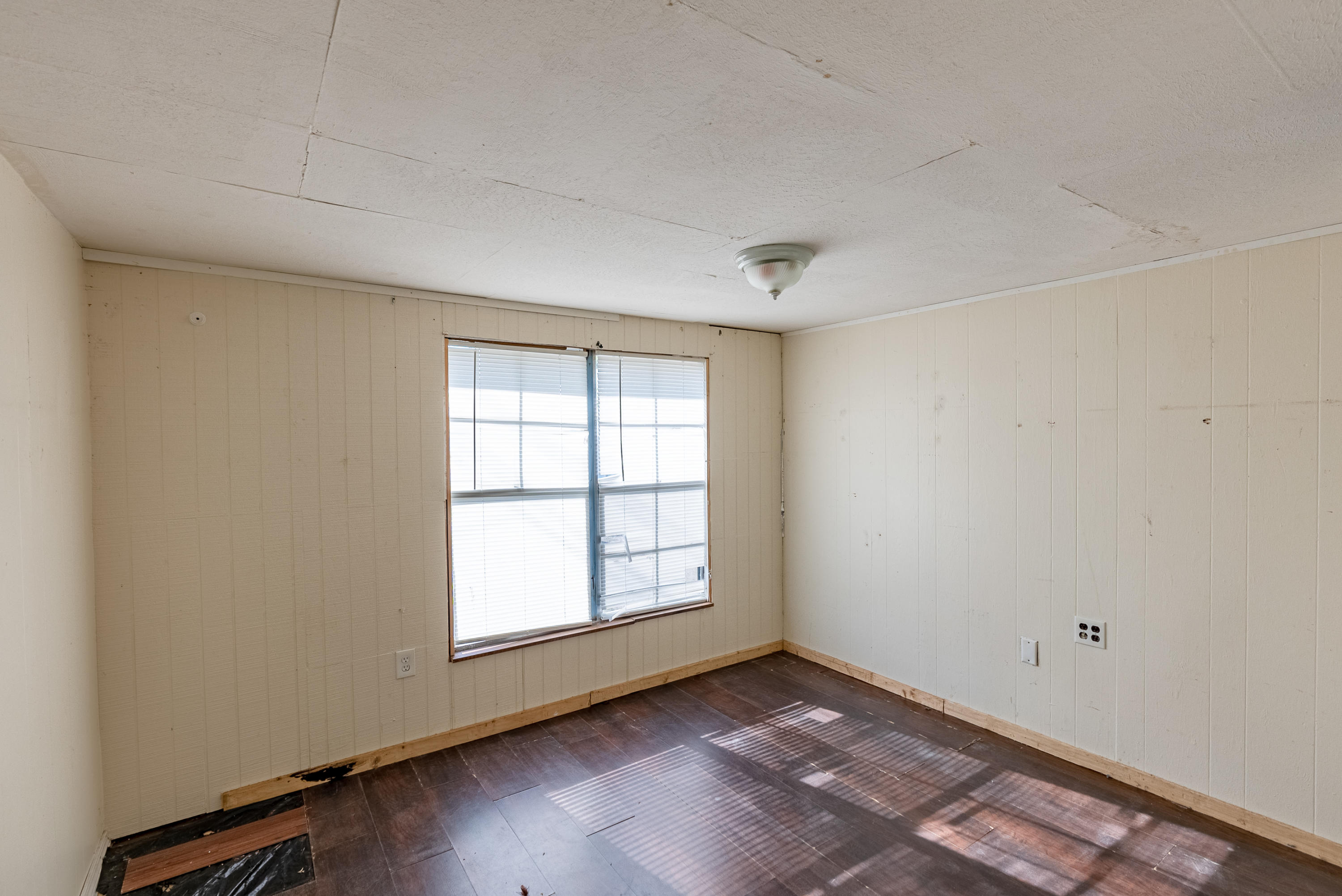 LAGUNA BEACH - Residential