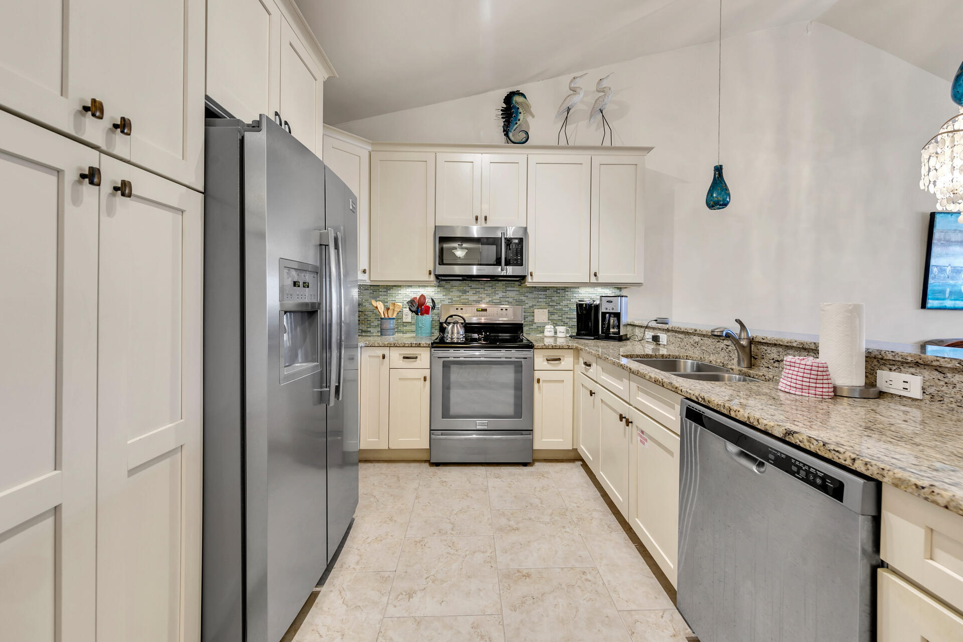 CHATEAU LA MER CONDO 2 - Residential