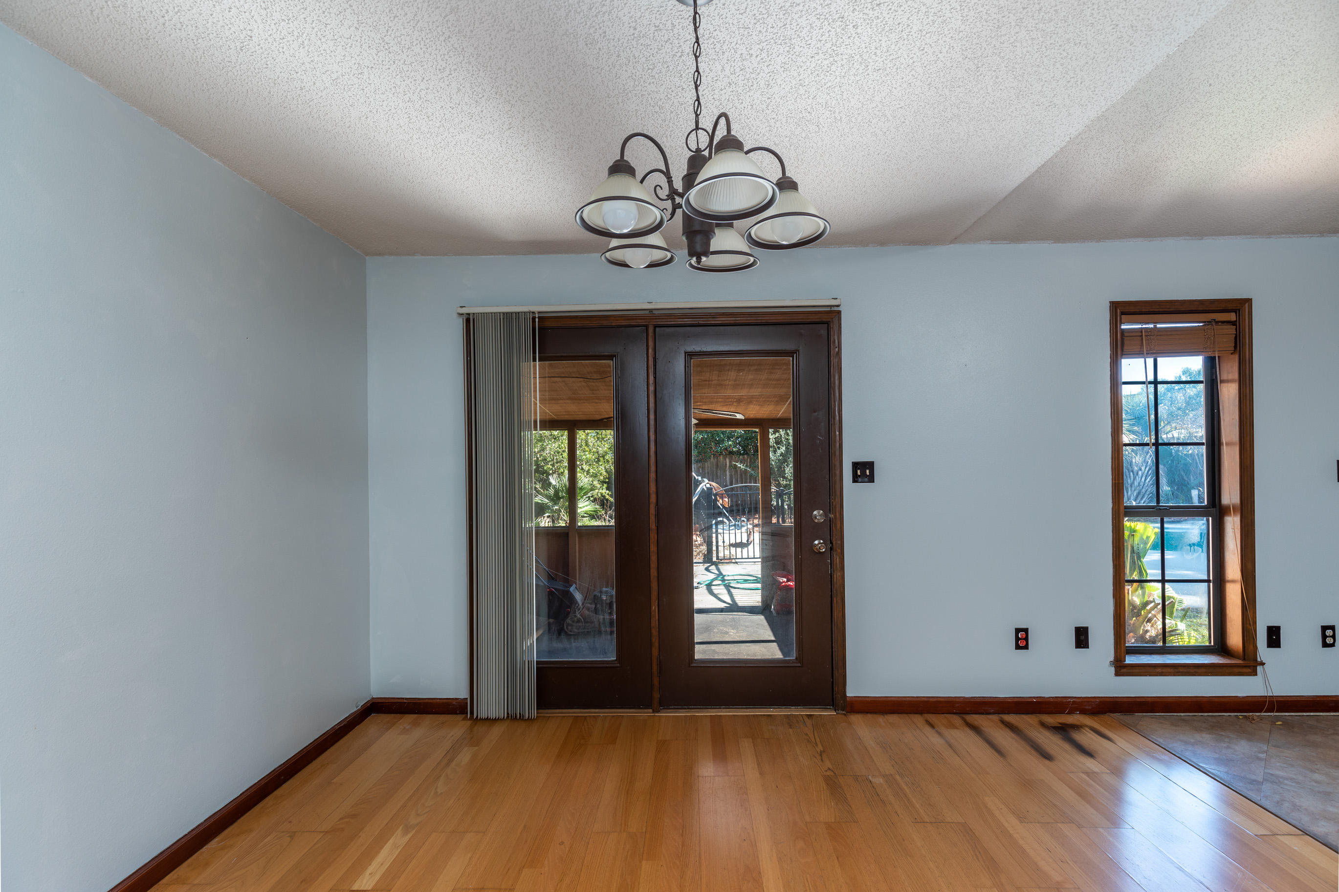 SANDALWOOD - Residential