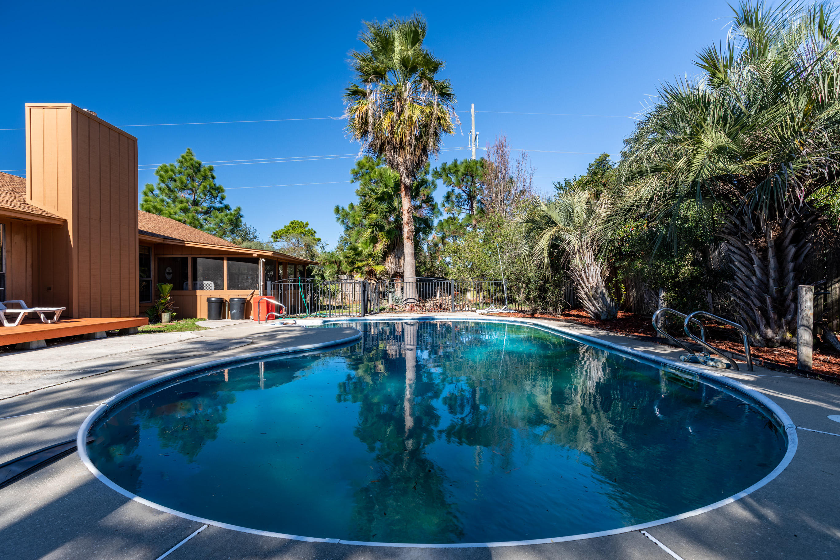 SANDALWOOD - Residential