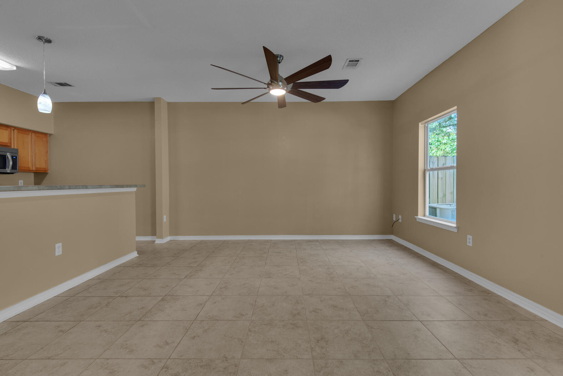 SANTA ROSA OAKS CONDOMINIUM - Residential Lease