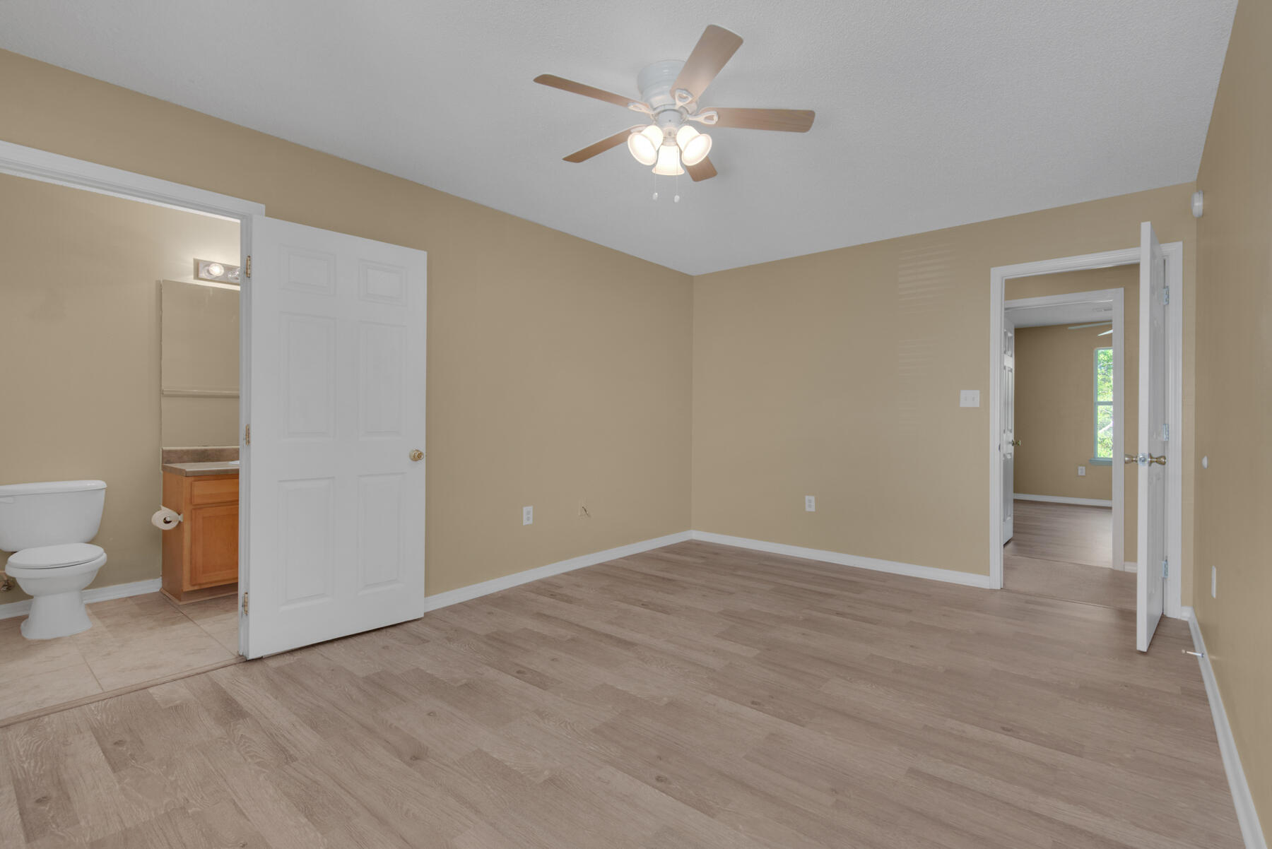 SANTA ROSA OAKS CONDOMINIUM - Residential Lease