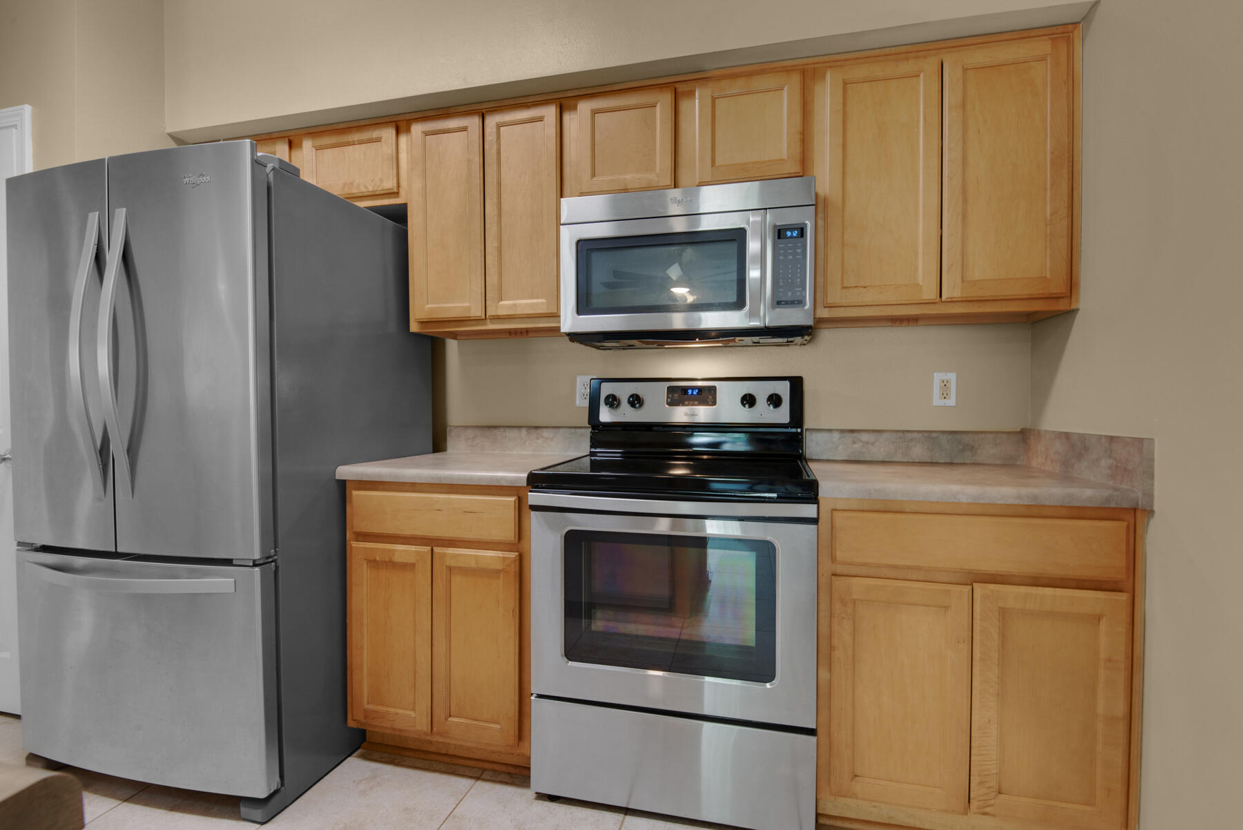 SANTA ROSA OAKS CONDOMINIUM - Residential Lease