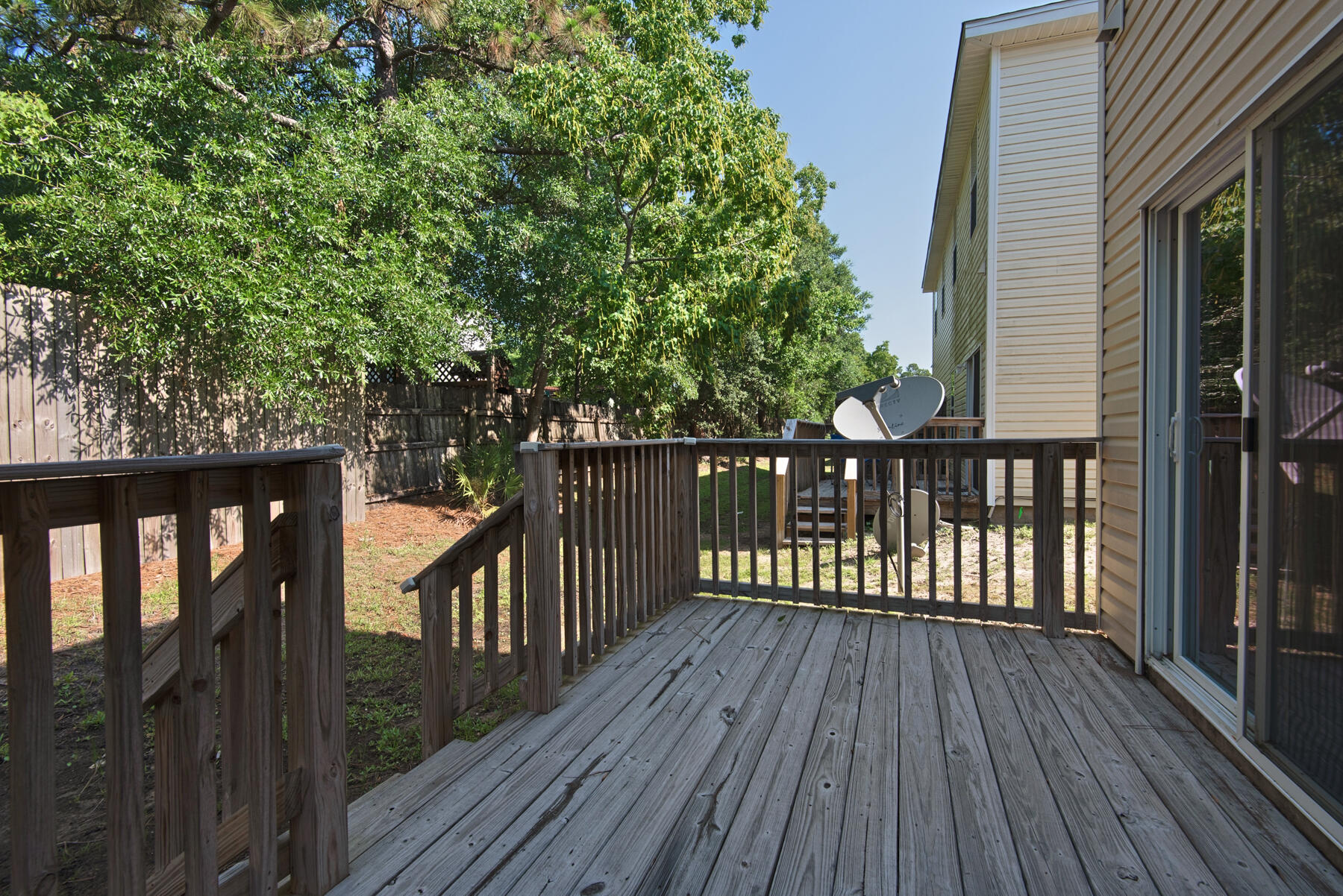 SANTA ROSA OAKS CONDOMINIUM - Residential Lease