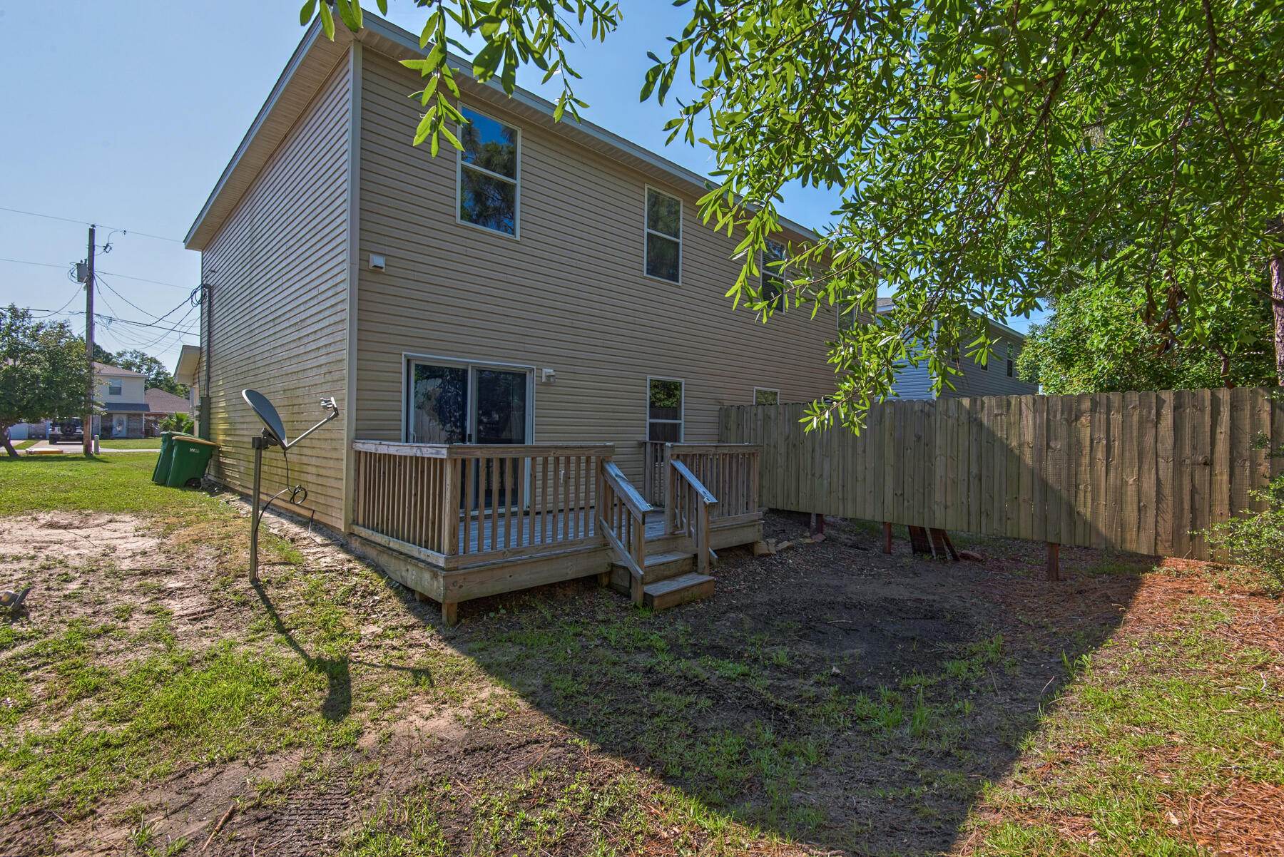 SANTA ROSA OAKS CONDOMINIUM - Residential Lease