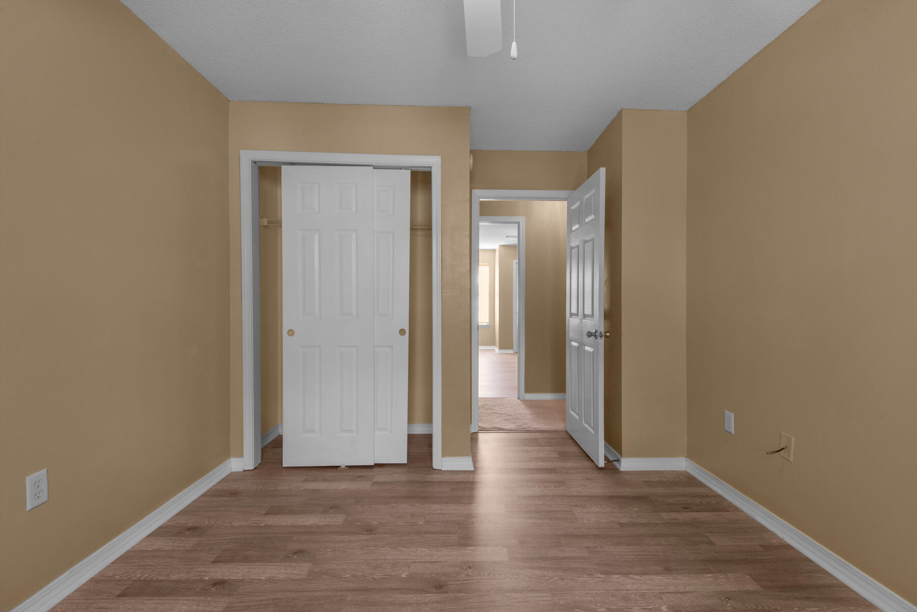 SANTA ROSA OAKS CONDOMINIUM - Residential Lease