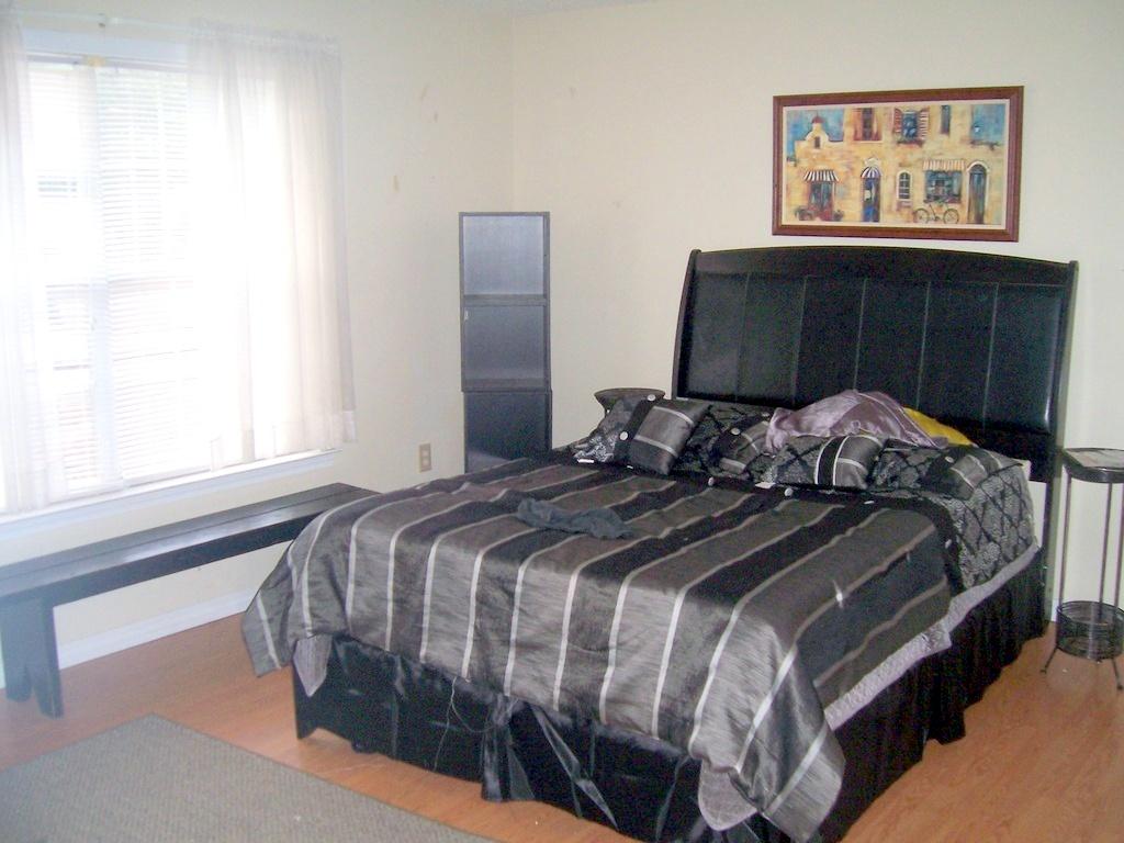 Holley Navarre (District 12) - Farm