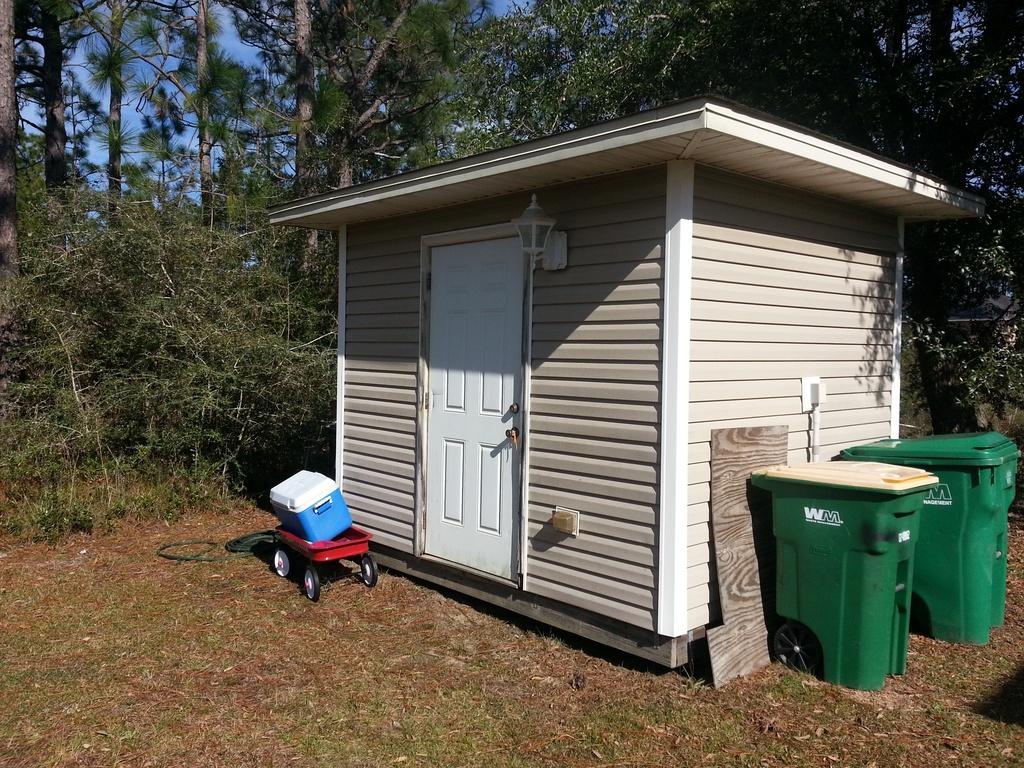 Holley Navarre (District 12) - Farm