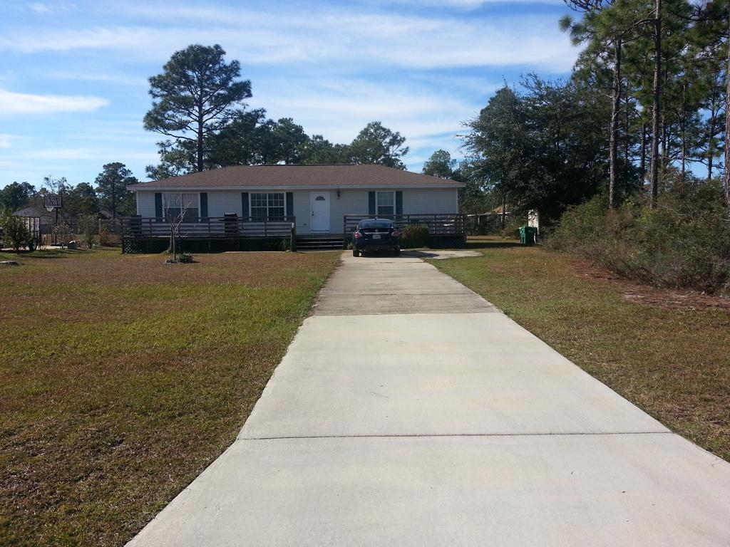 Holley Navarre (District 12) - Farm