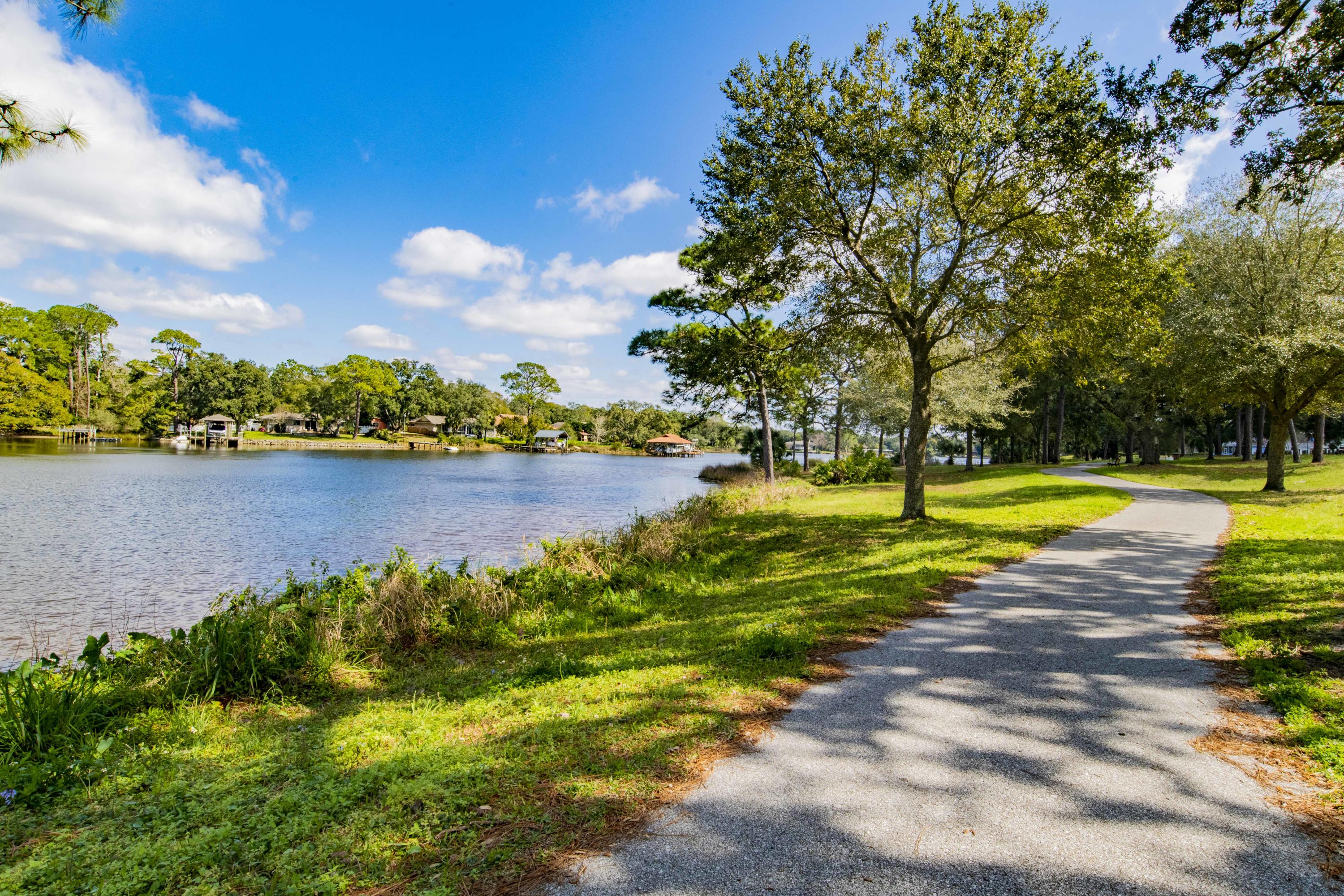 NAVY POINT - Residential