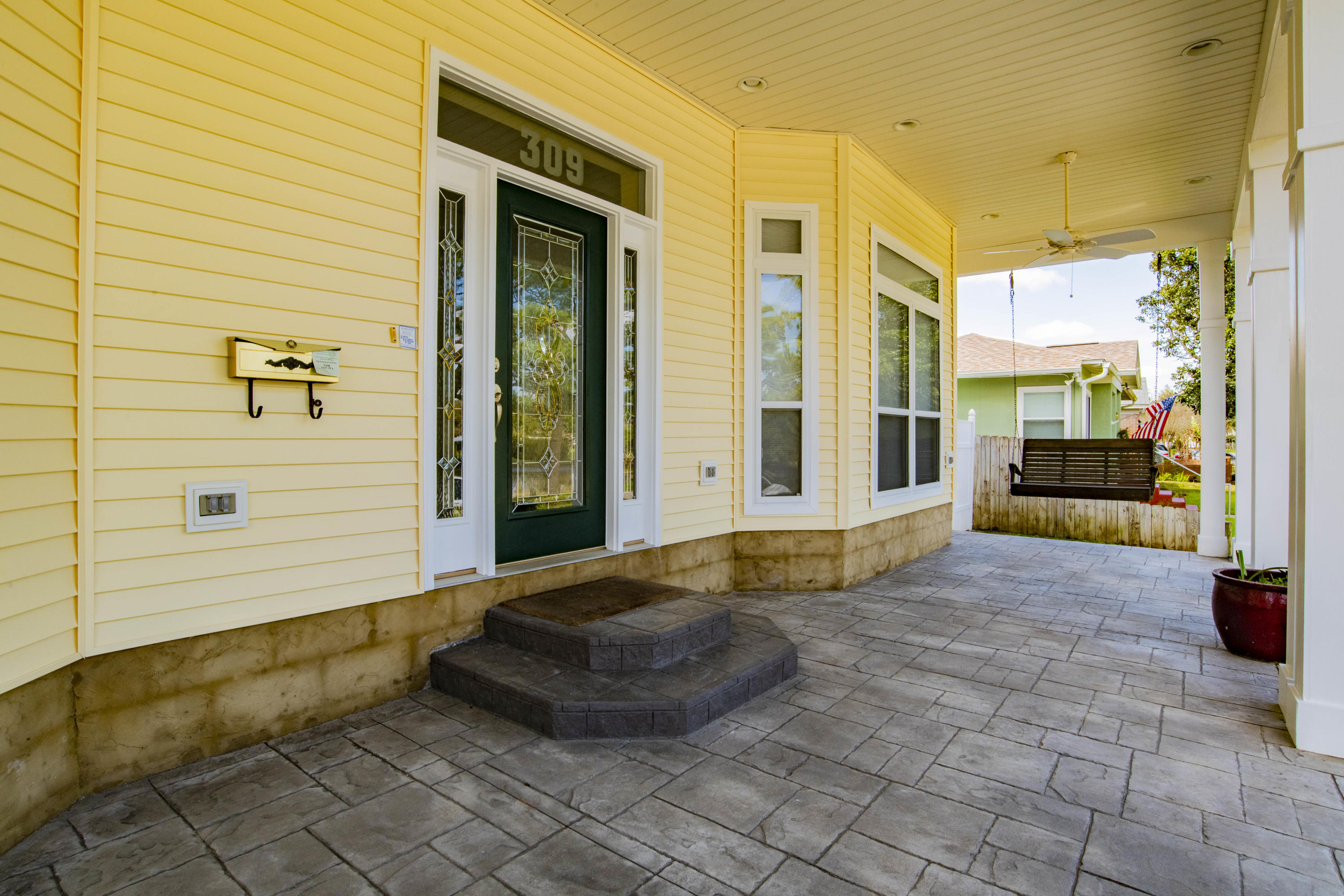 NAVY POINT - Residential