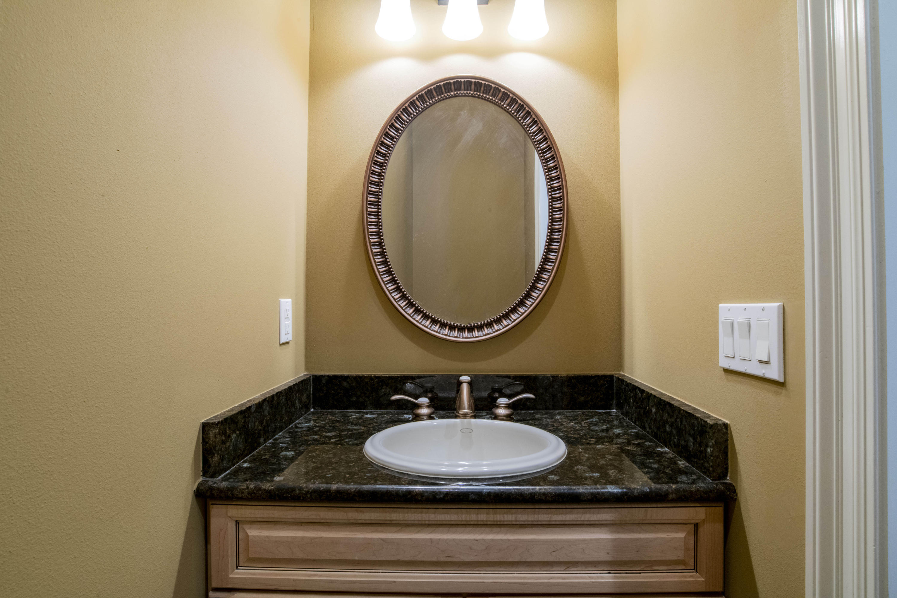 NAVY POINT - Residential