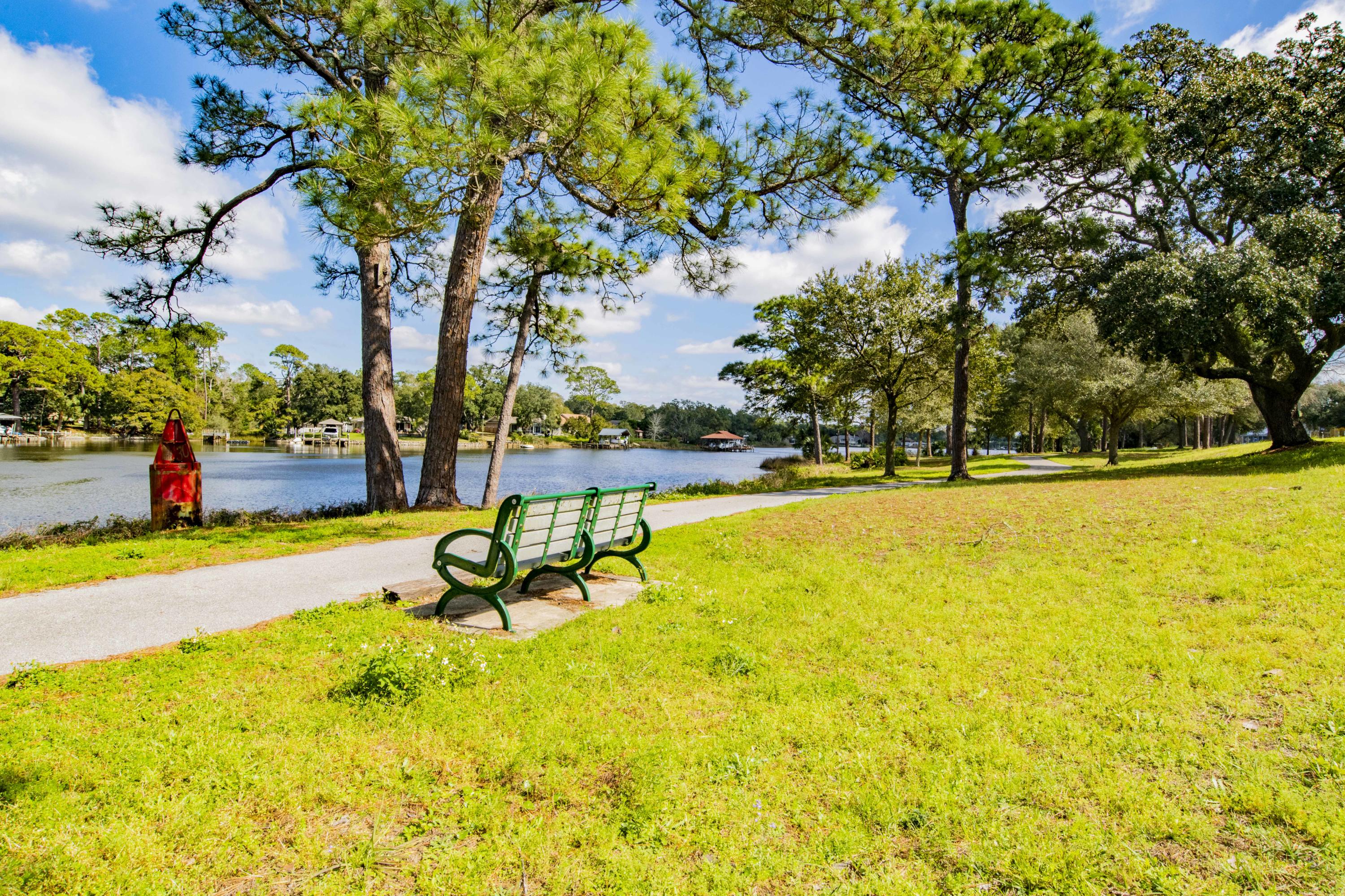 NAVY POINT - Residential