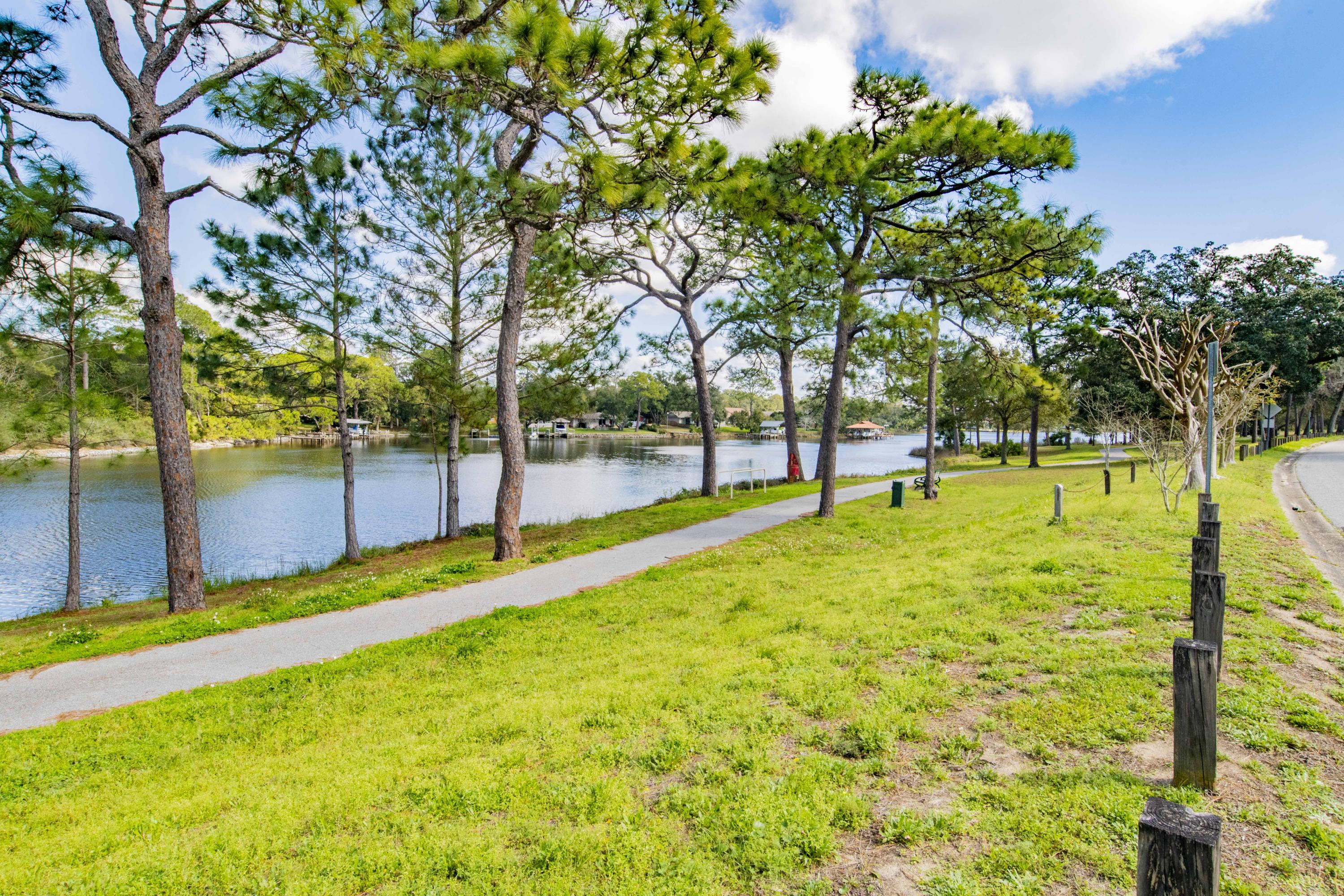 NAVY POINT - Residential