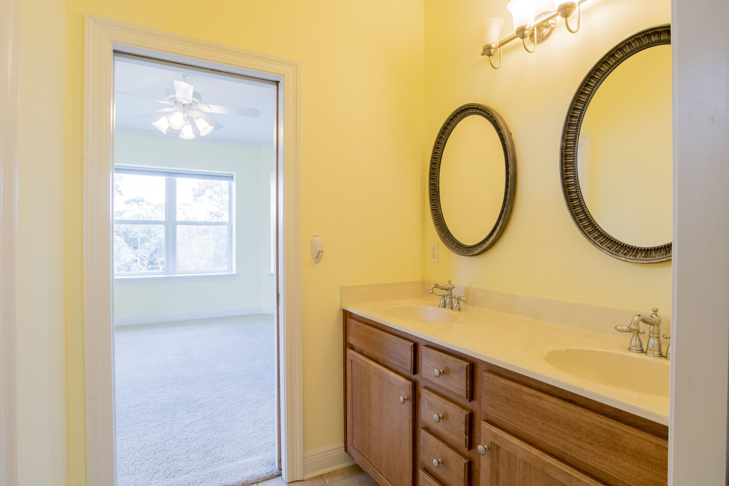 NAVY POINT - Residential