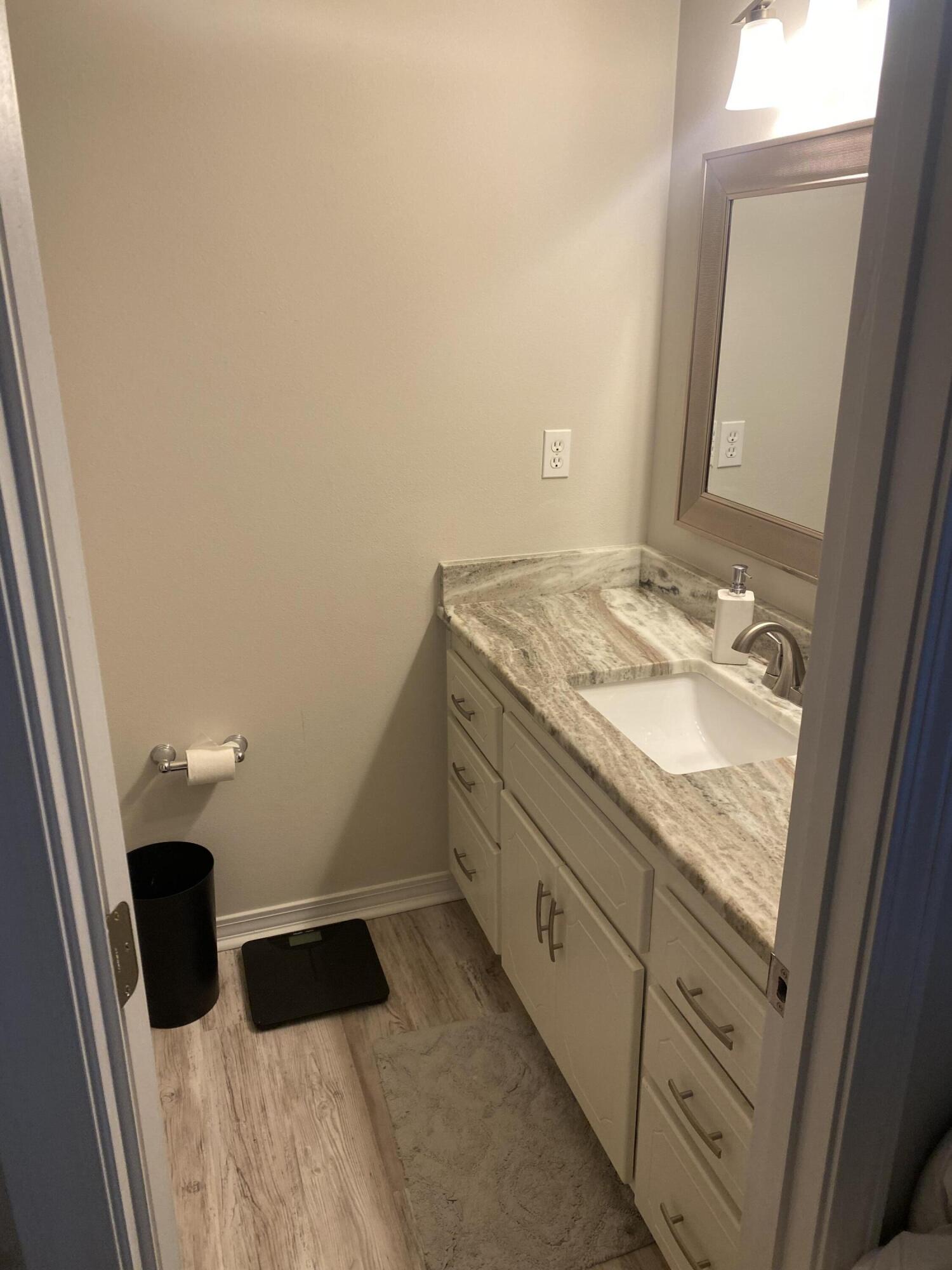 OAKDALE MINI FARMS RESUB LOT 11 & 12 - Residential