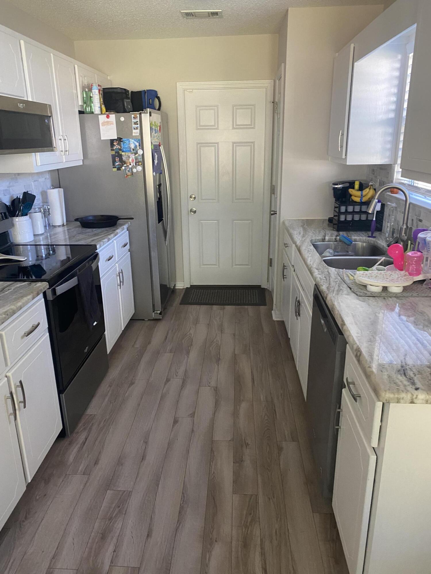 OAKDALE MINI FARMS RESUB LOT 11 & 12 - Residential