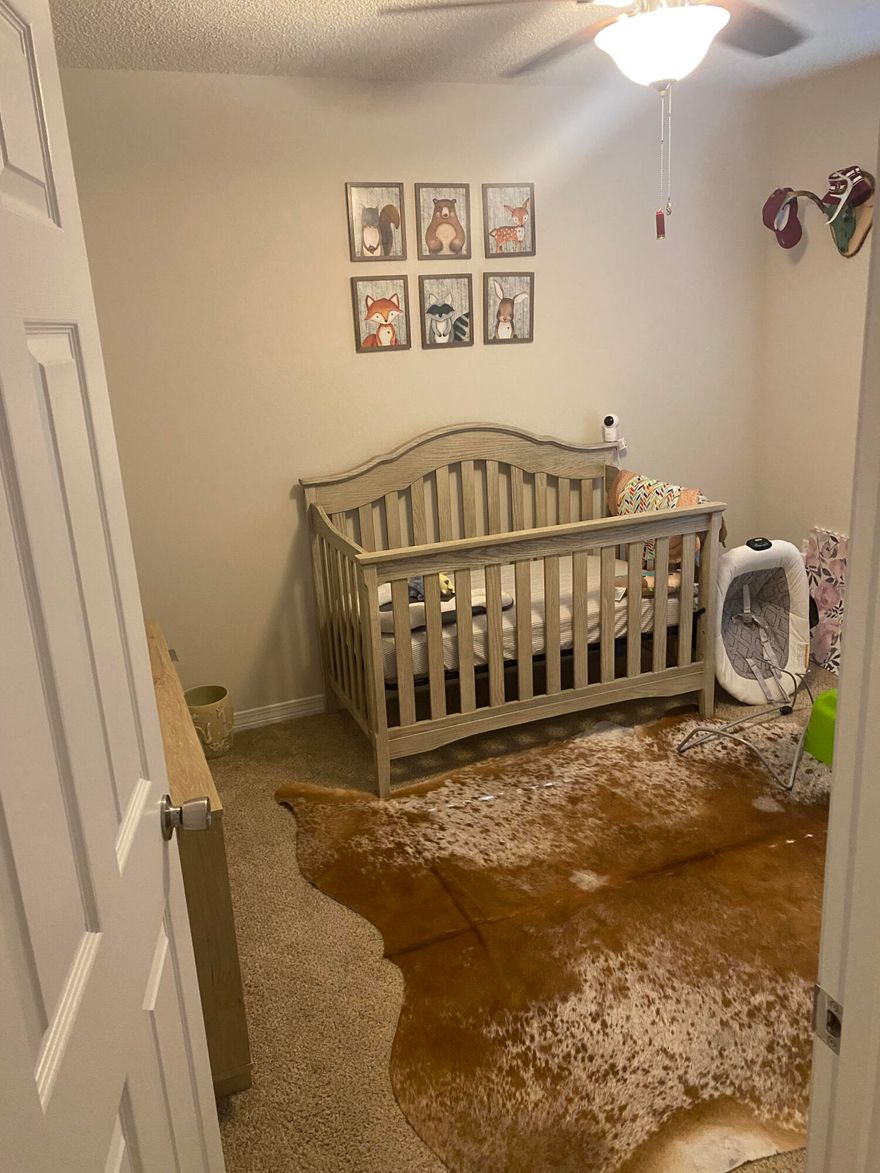 SELLERS IN PROCESS OF MOVING OUT, That's why it is back on market-sellers wanted to wait until they started moving items out. LARGE LOT .51 acre, huge backyard, remodeled home with granite countertops, updated backsplash in kitchen, stainless steel appliances, Luxury vinyl plank throughout, carpet in bedrooms, updated bathrooms, located in Oakdale neighborhood of Crestview. Conveniently located near Eglin Airforce Base and Fort Walton Beaches within 30 min drive. 3/2, 1 car garage.