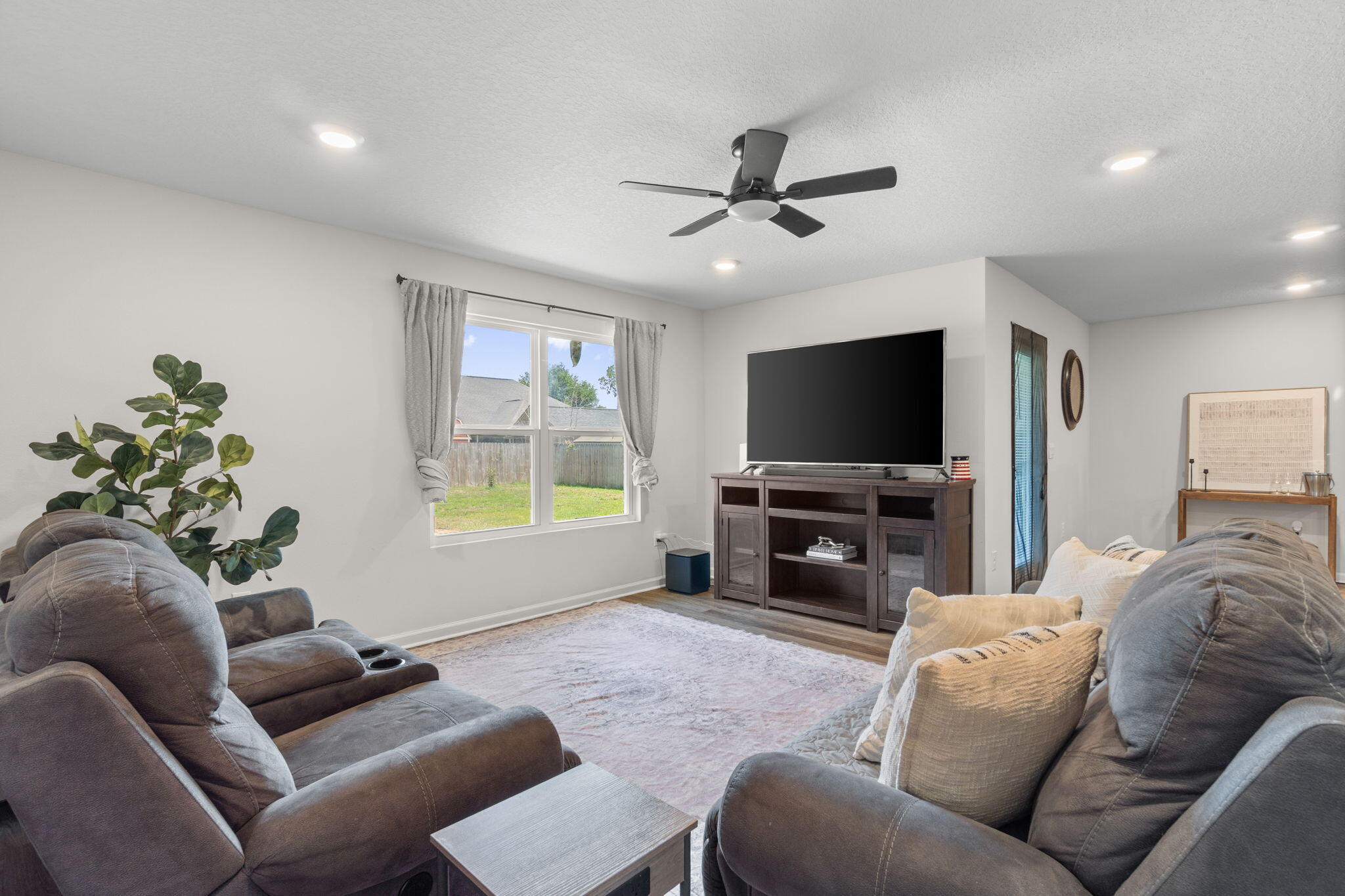 HOMEWOOD EST - Residential