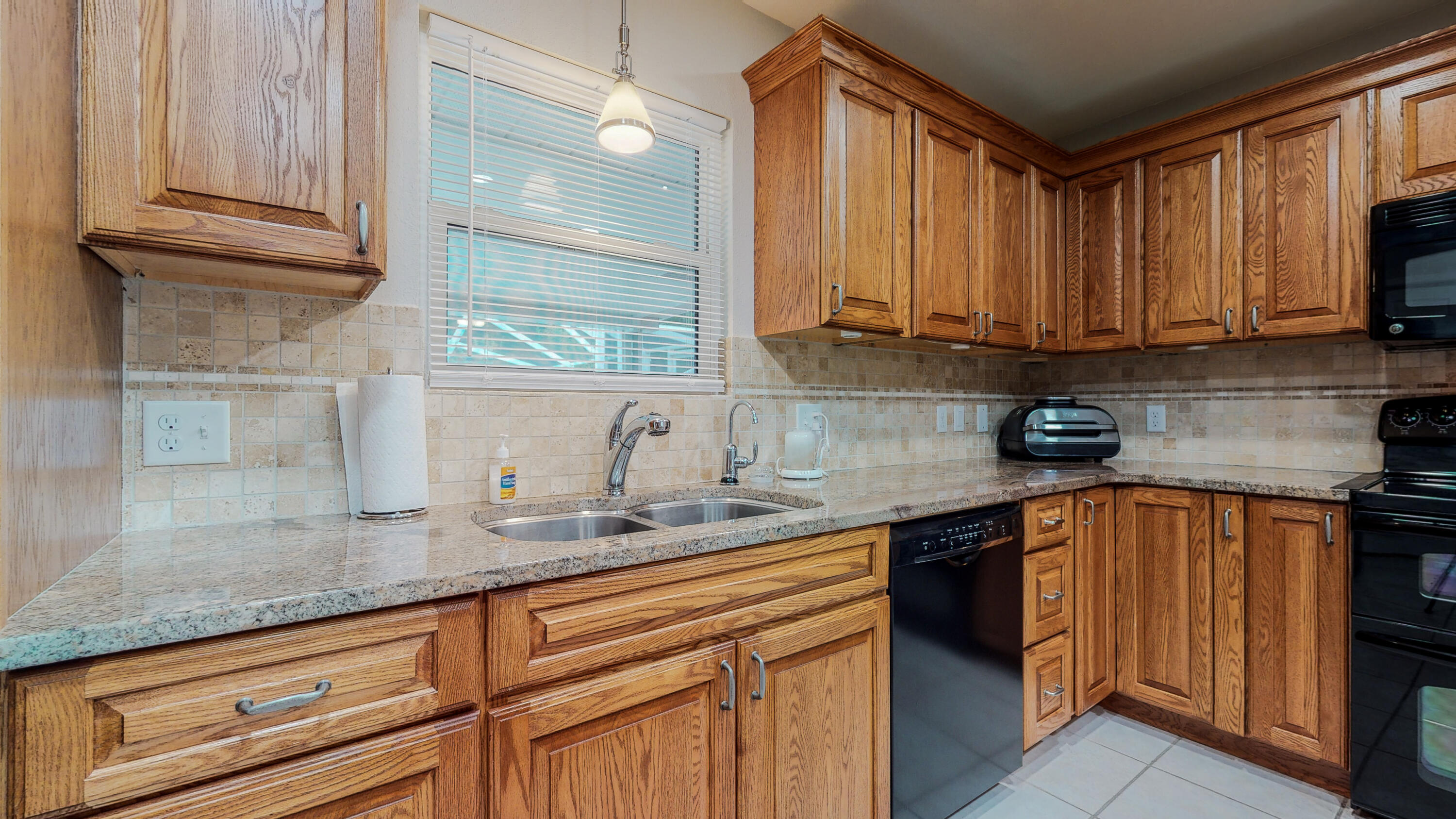 COLLEGE WOOD - Residential