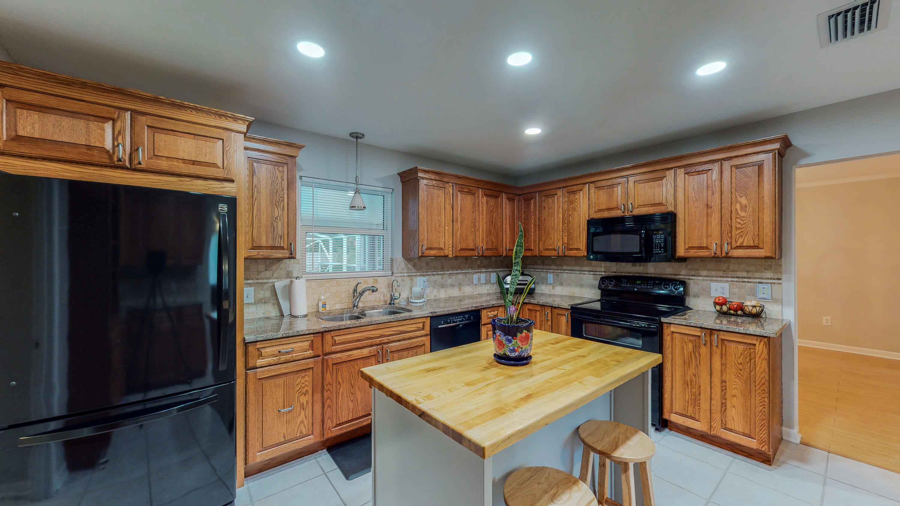 COLLEGE WOOD - Residential