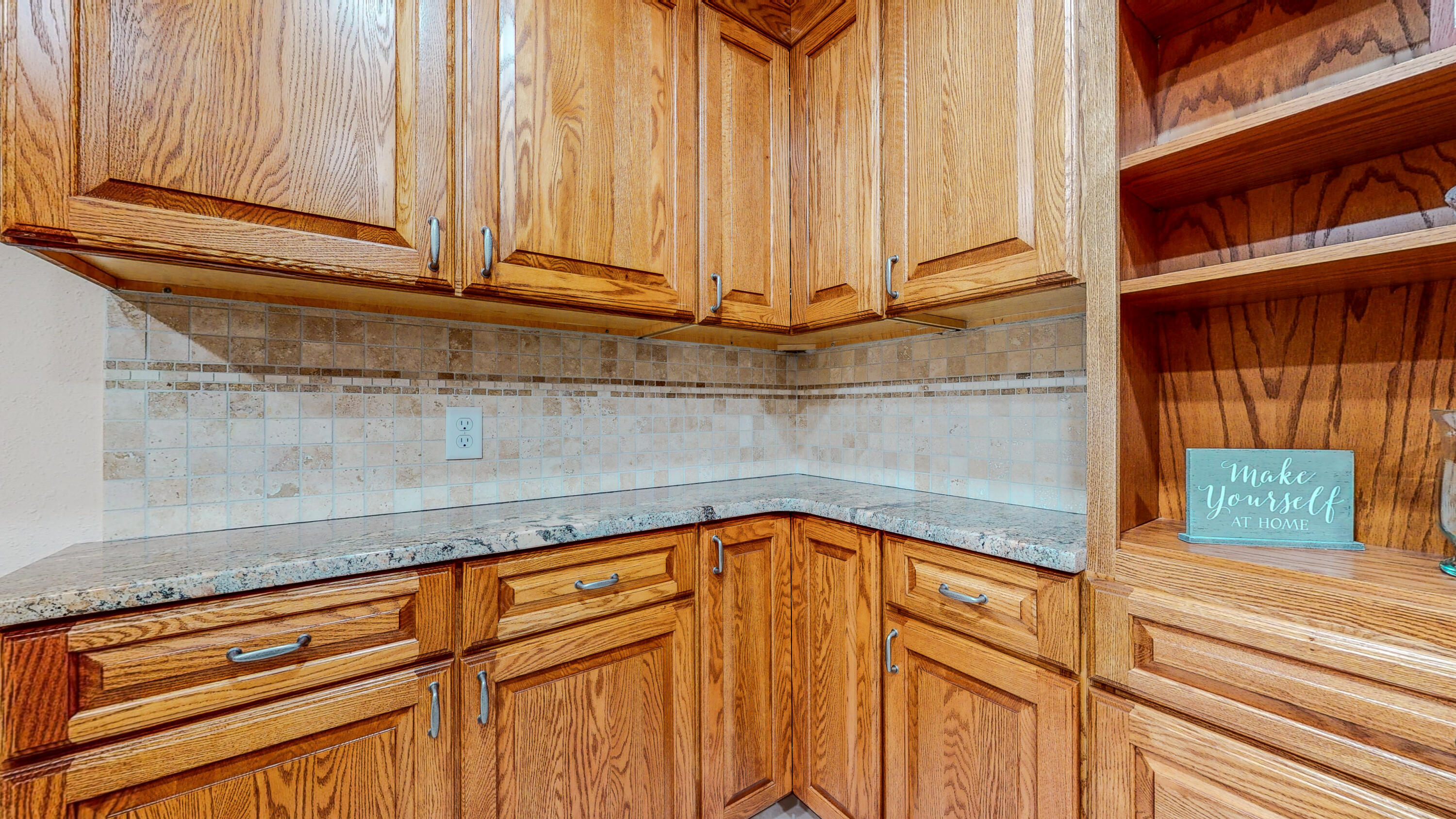 COLLEGE WOOD - Residential