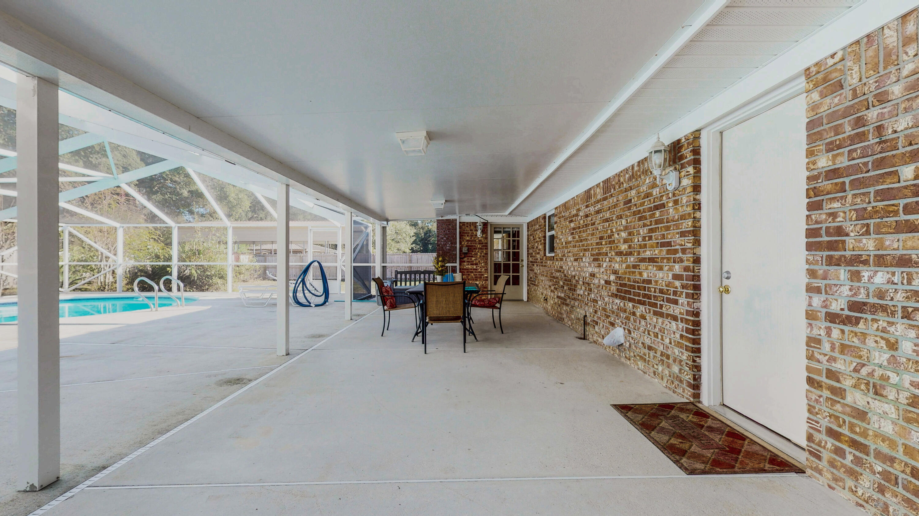 COLLEGE WOOD - Residential