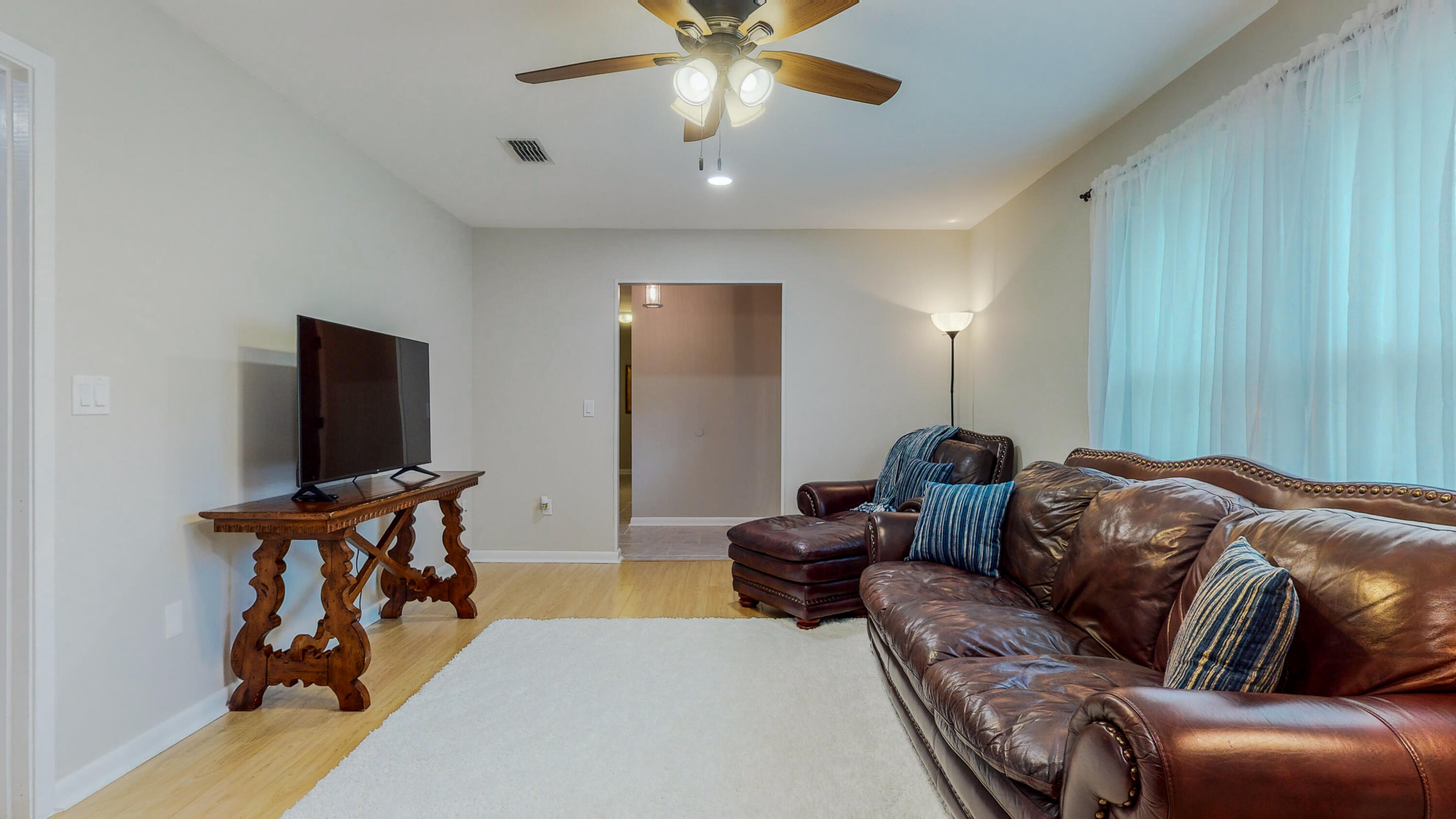 COLLEGE WOOD - Residential