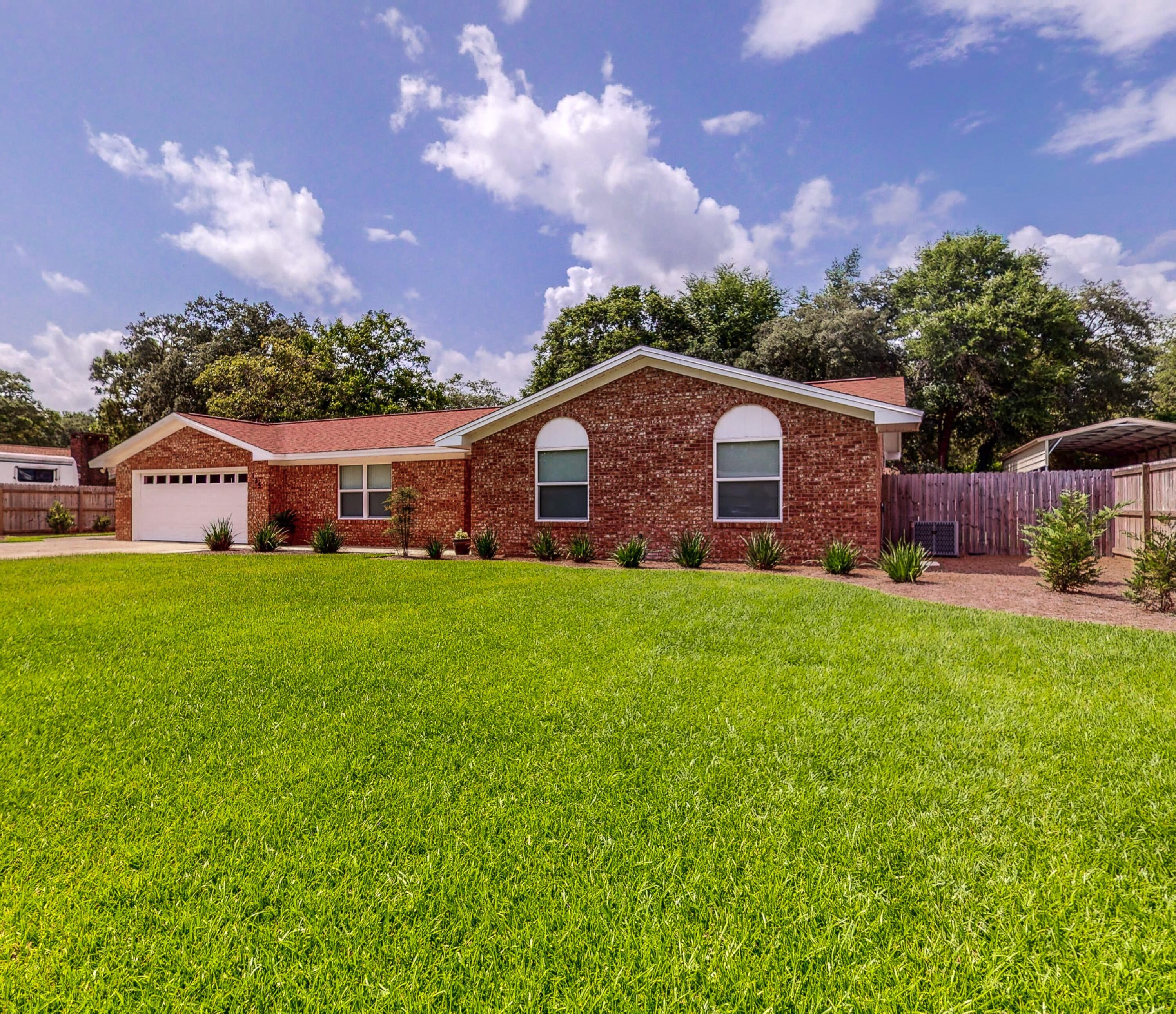 COLLEGE WOOD - Residential