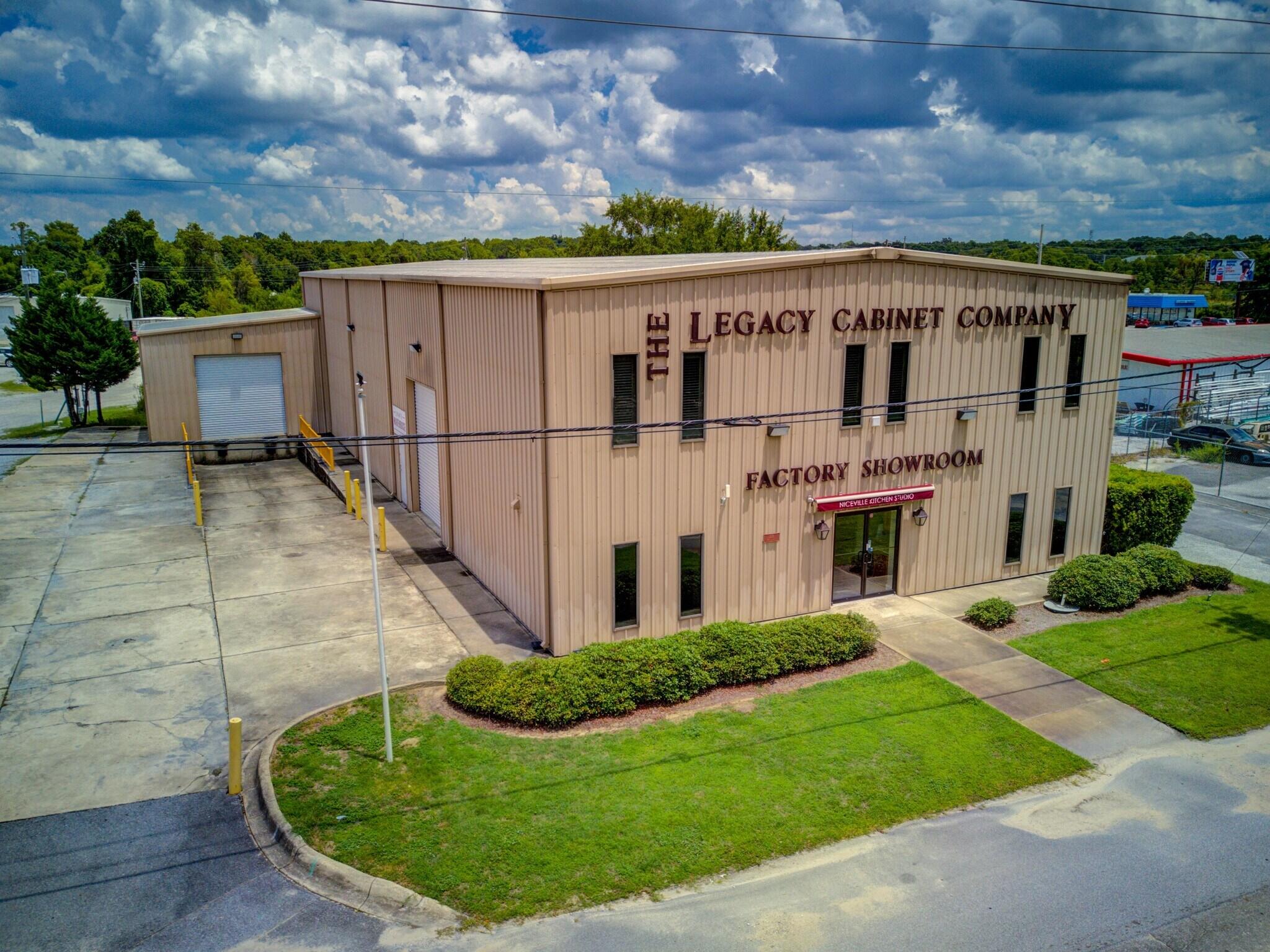 Available for Lease- 12,000sf office warehouse in Niceville FL adjacent to Eglin Air Force Base. Thisproperty offers 2300sf of upscale office/ showroom with a mix of private offices and open work space.The 9700sf warehouse offers 23ft eave heights, a 14ft overhead door and a loading dock. The mezzanine is accessible by a built in conveyor system. Conveniently located twenty five minutes from Interstate 10 and 8 minutes to Eglin Air Force Base.